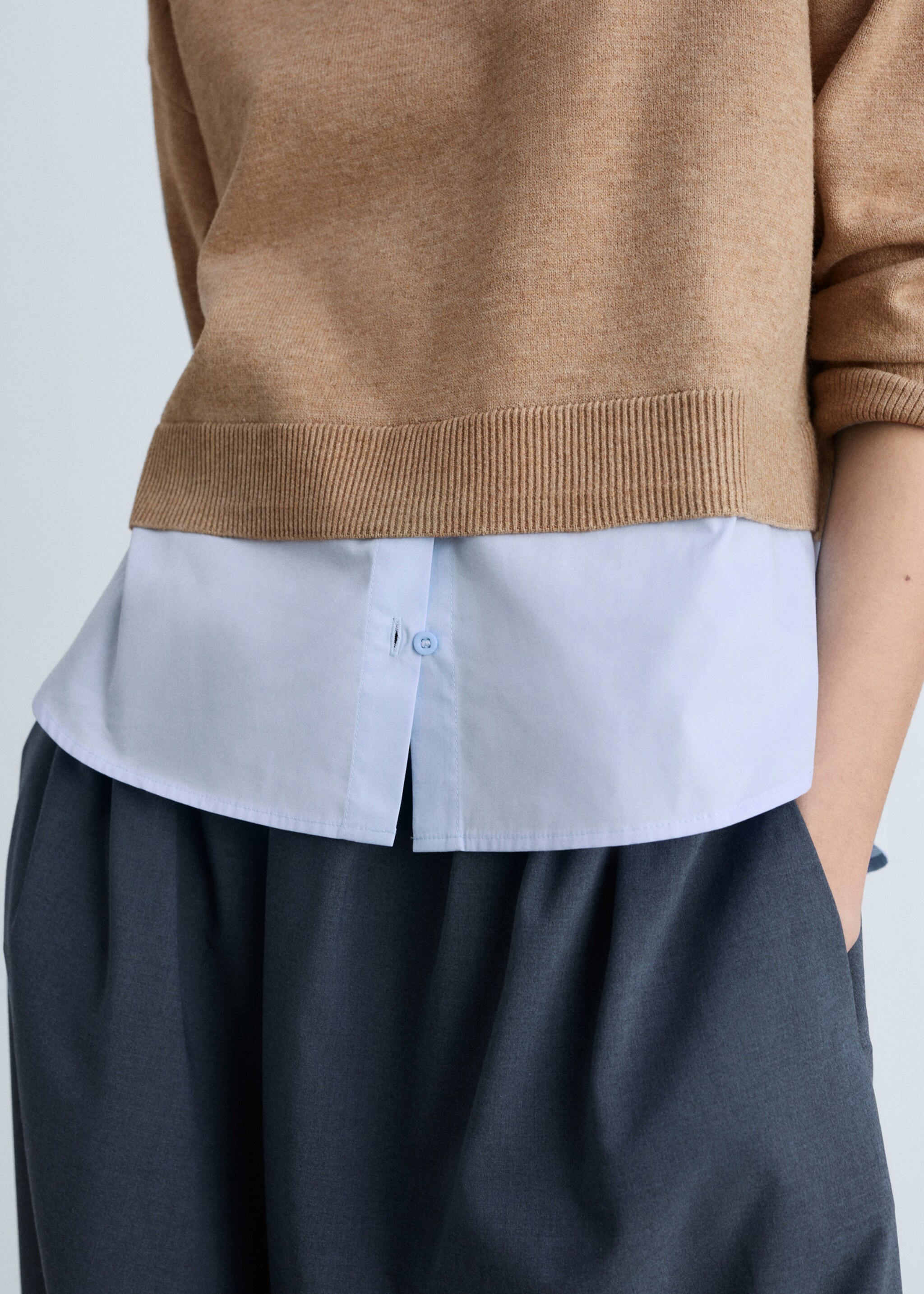 Combined knitted sweater - Details of the article 6, Medium Brown. Ref: 87024080-00.