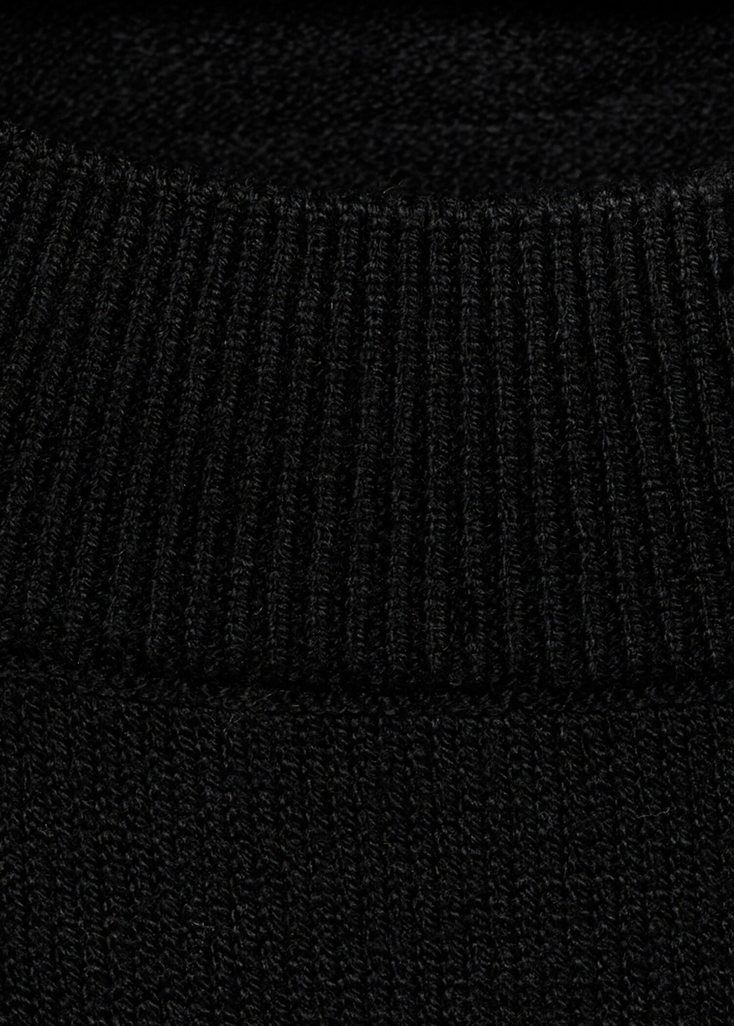 Combined knitted sweater - Details of the article 0