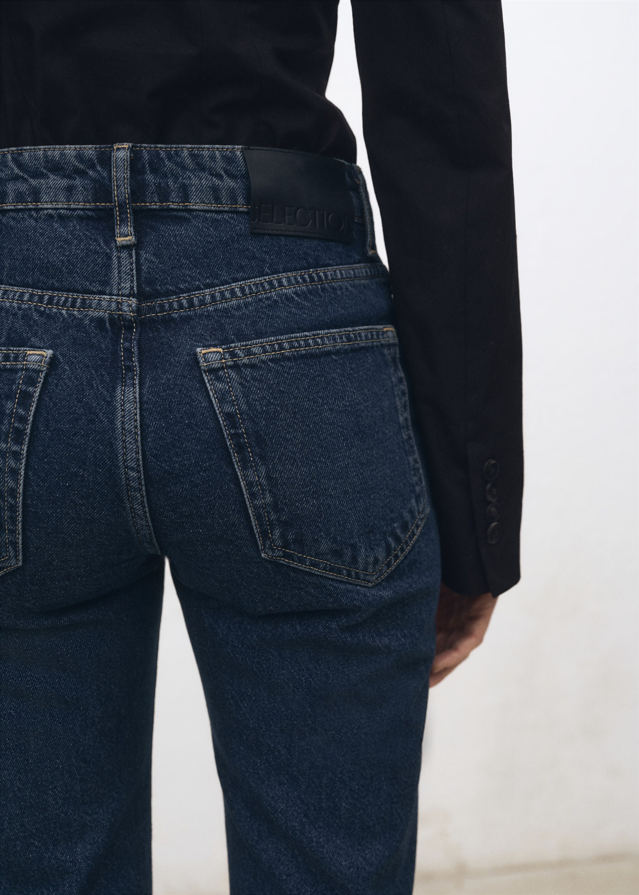 High-waist flared jeans - Details of the article 6, Dark Blue. Ref: 87024081-00.
