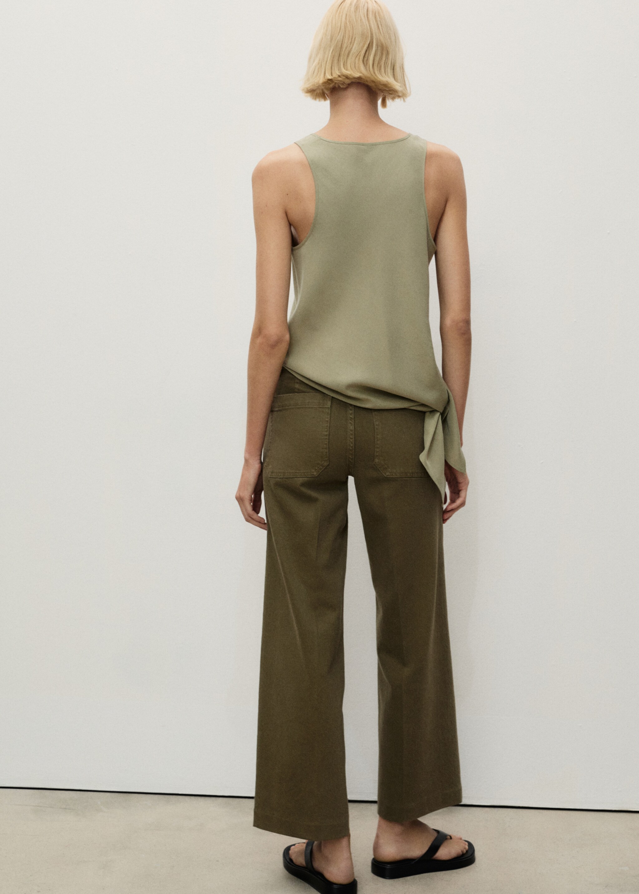 Wide leg jeans with pockets - Reverse of the article, Khaki. Ref: 87024084-00.