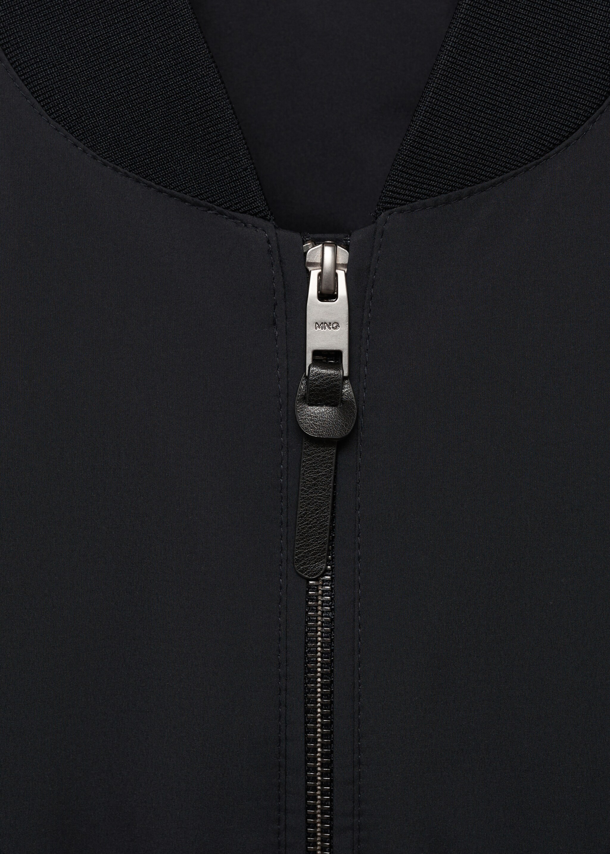 Water-repellent bomber jacket with pockets - Details of the article 8, Night Blue. Ref: 87024392-00.