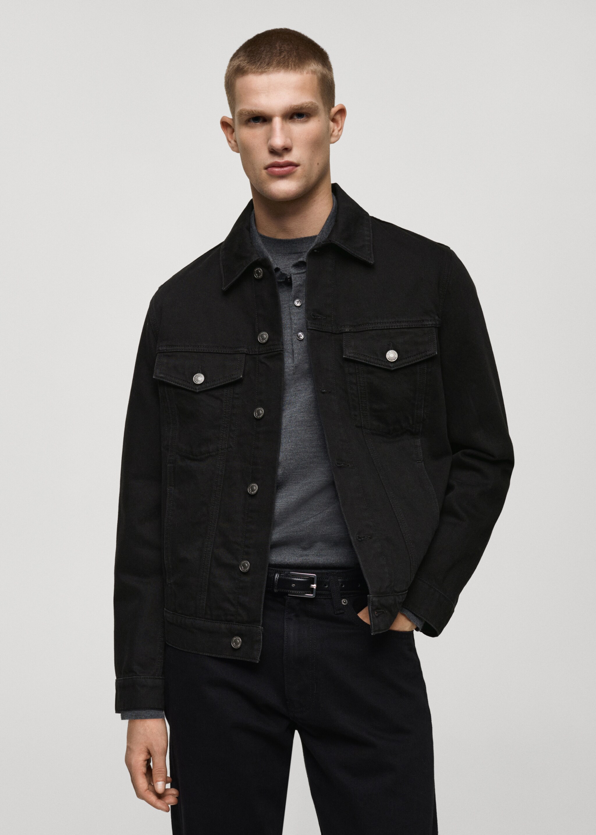 Jeansjacke mit Taschen - Mittlere Ansicht, Black denim. Ref: 87024398-00.