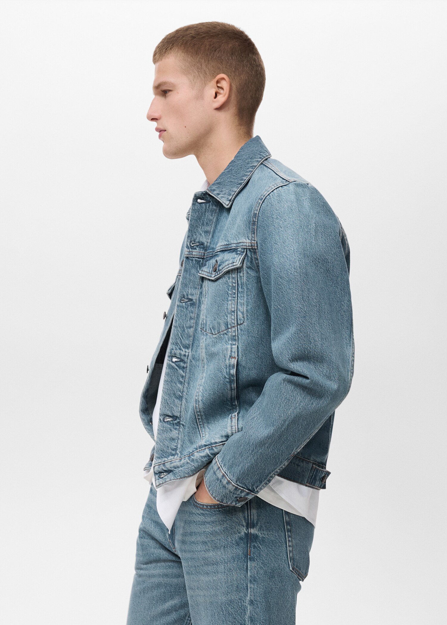 Denim jacket with worn-out effect - Details of the article 2