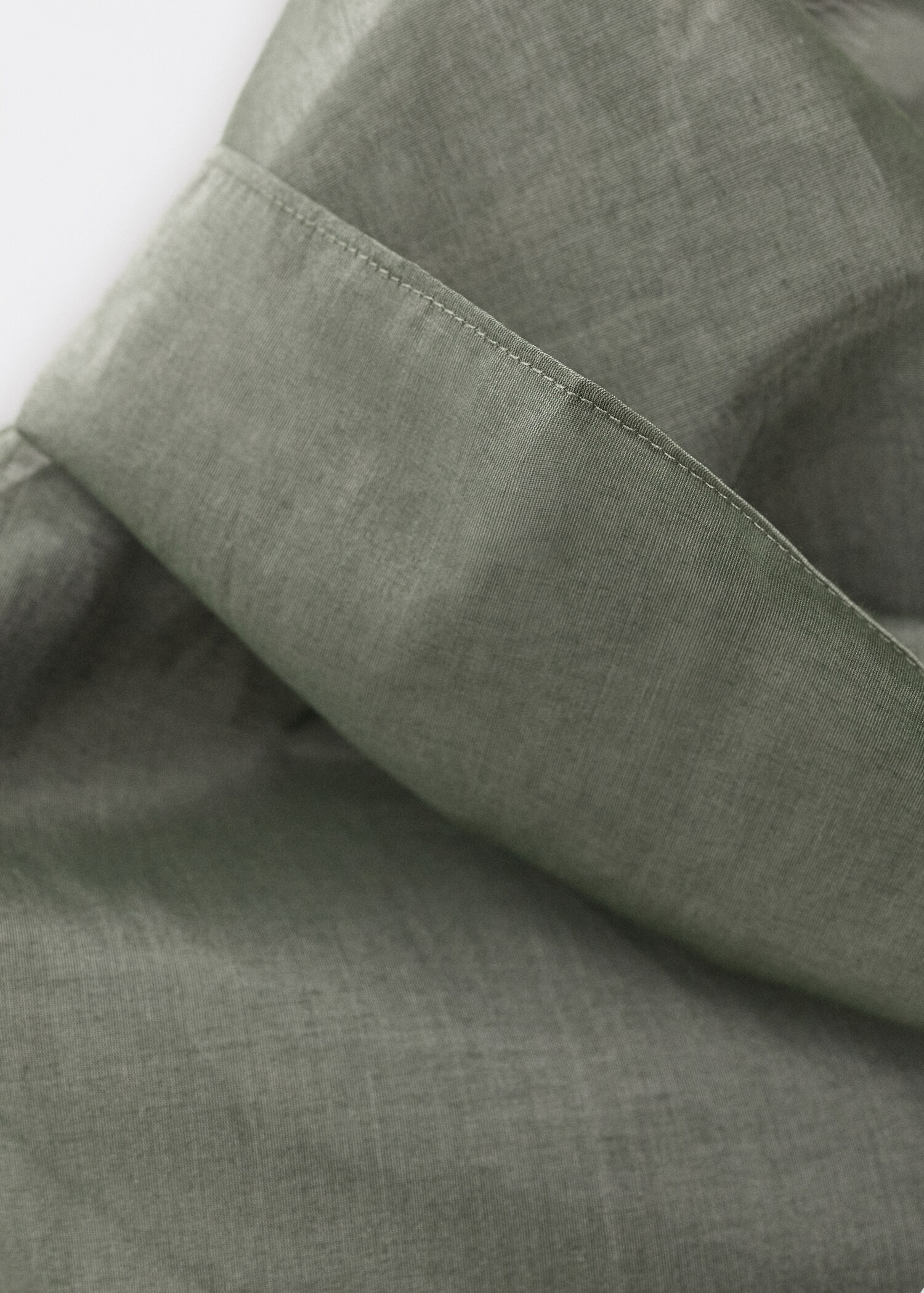 Seidenbluse mit asymmetrischem Kragen - Detail des Artikels 0