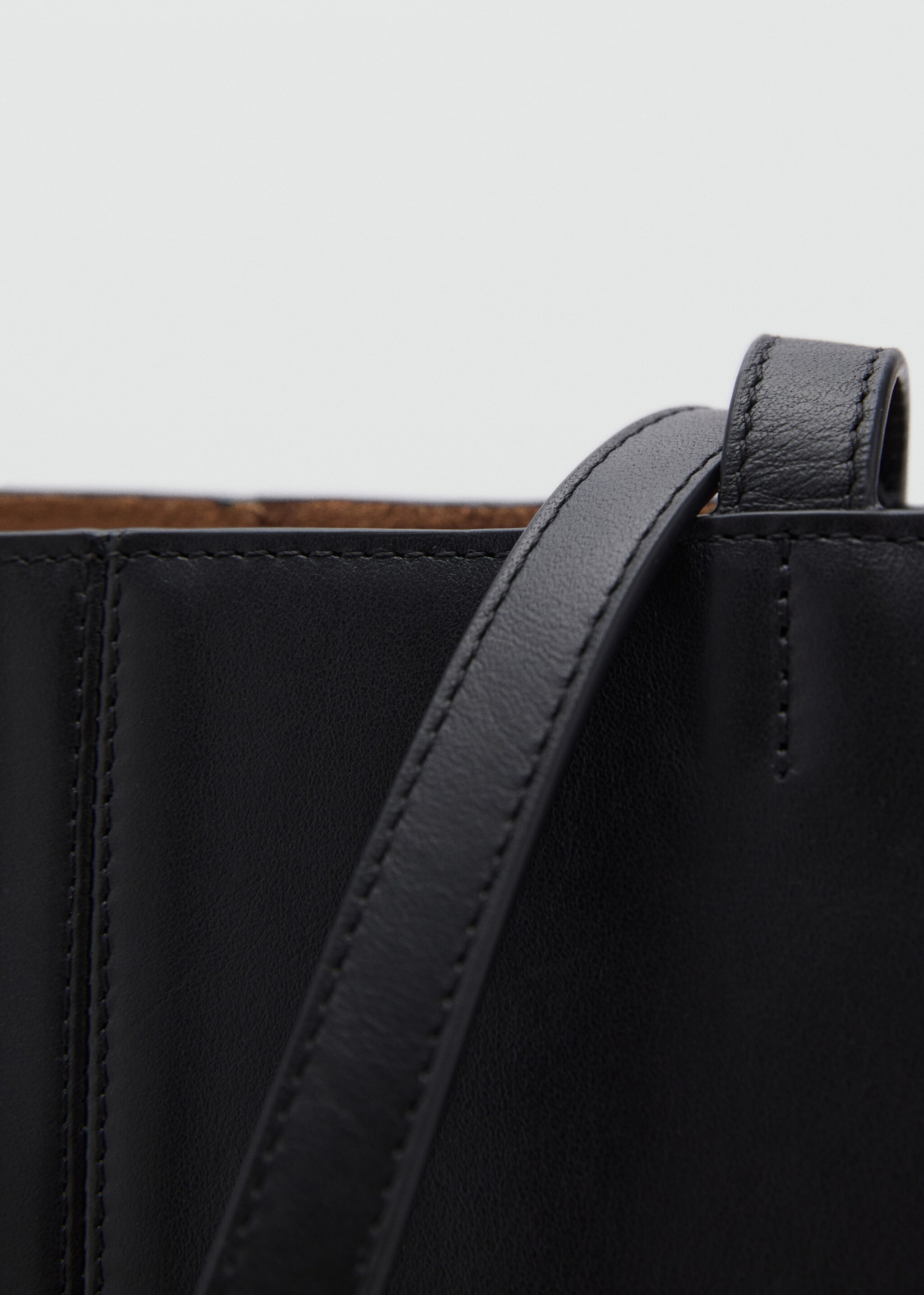 Medium leather shopper bag - Details of the article 2, Black. Ref: 87024420-00.
