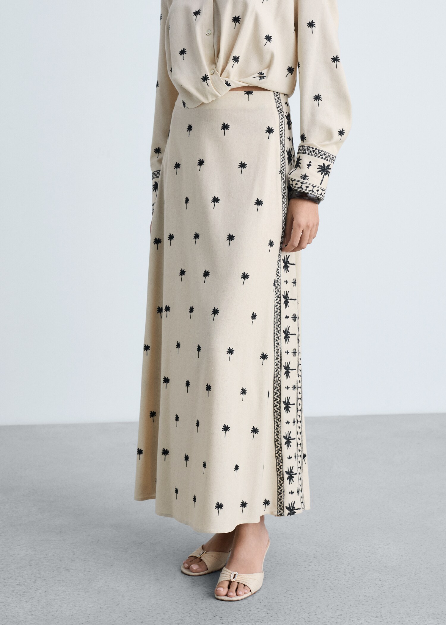 Falda evasé bordada - Detalle del artículo 6