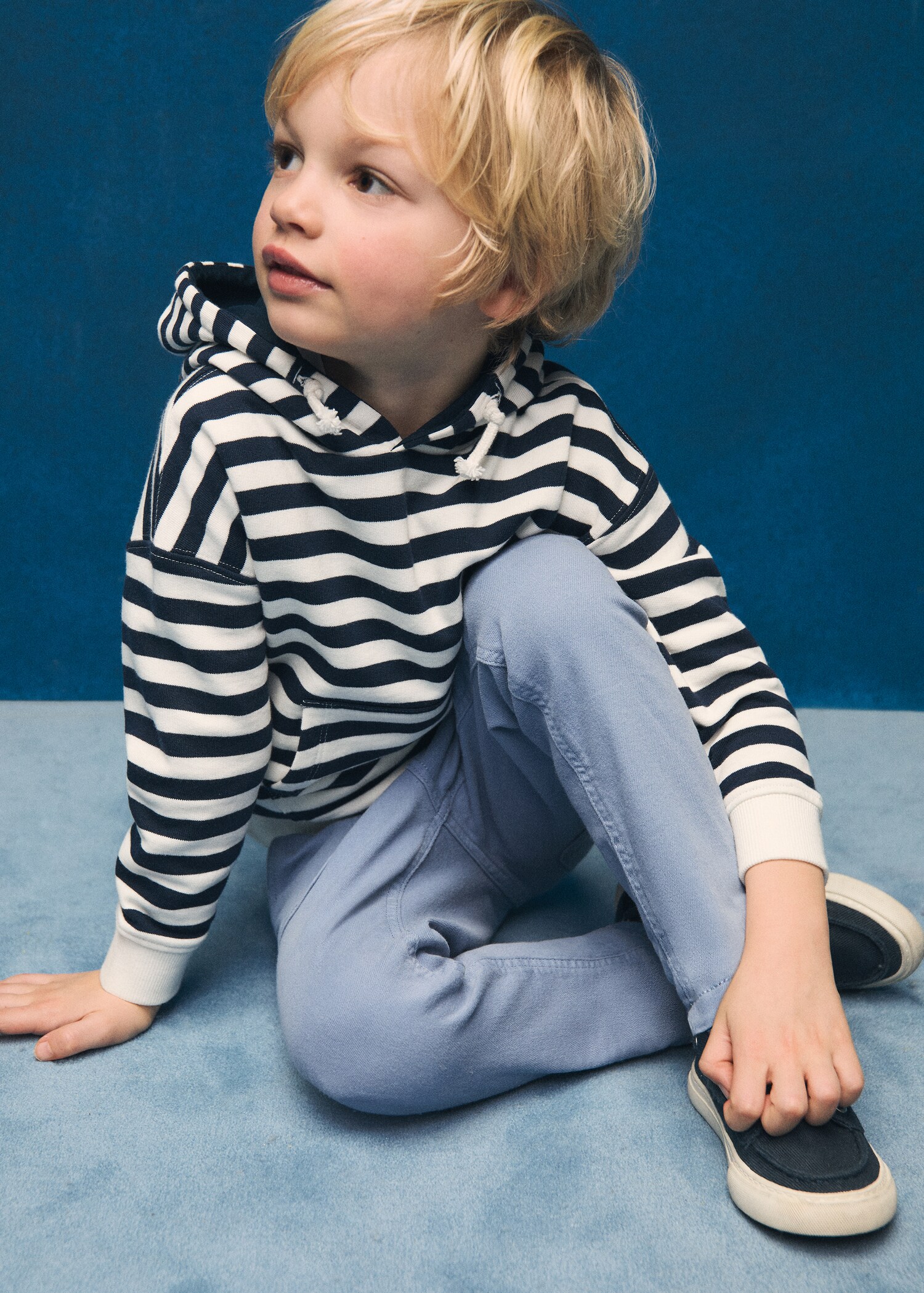 Striped hooded sweatshirt - Details of the article 5