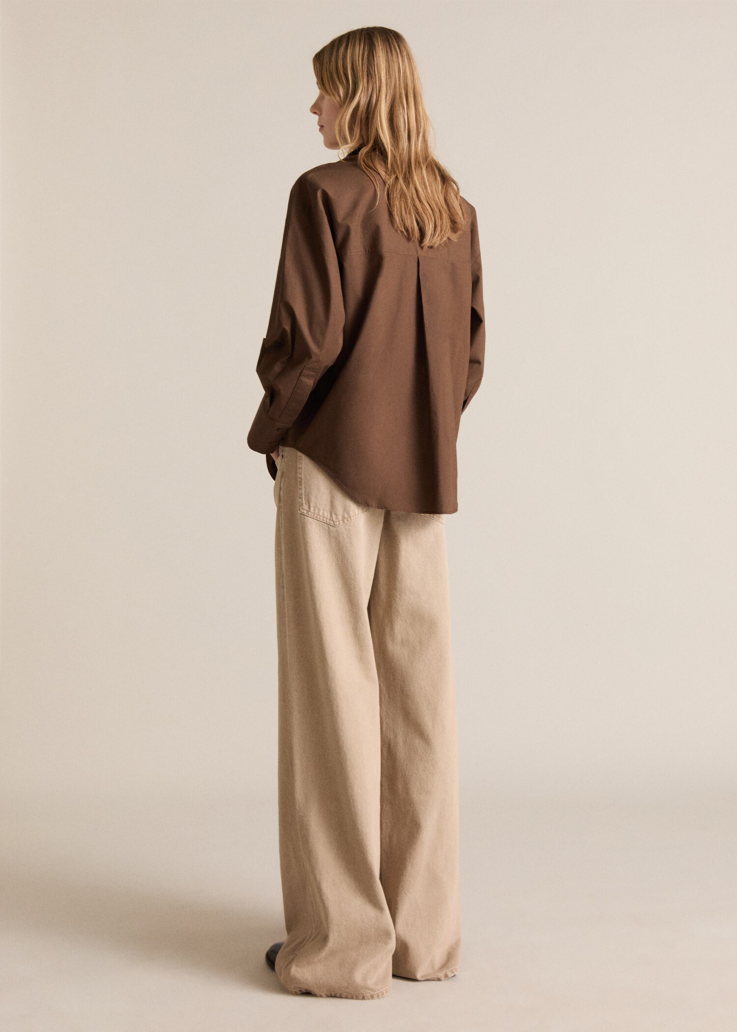 Rak skjorta i 100 % bomull - Artikelns baksida