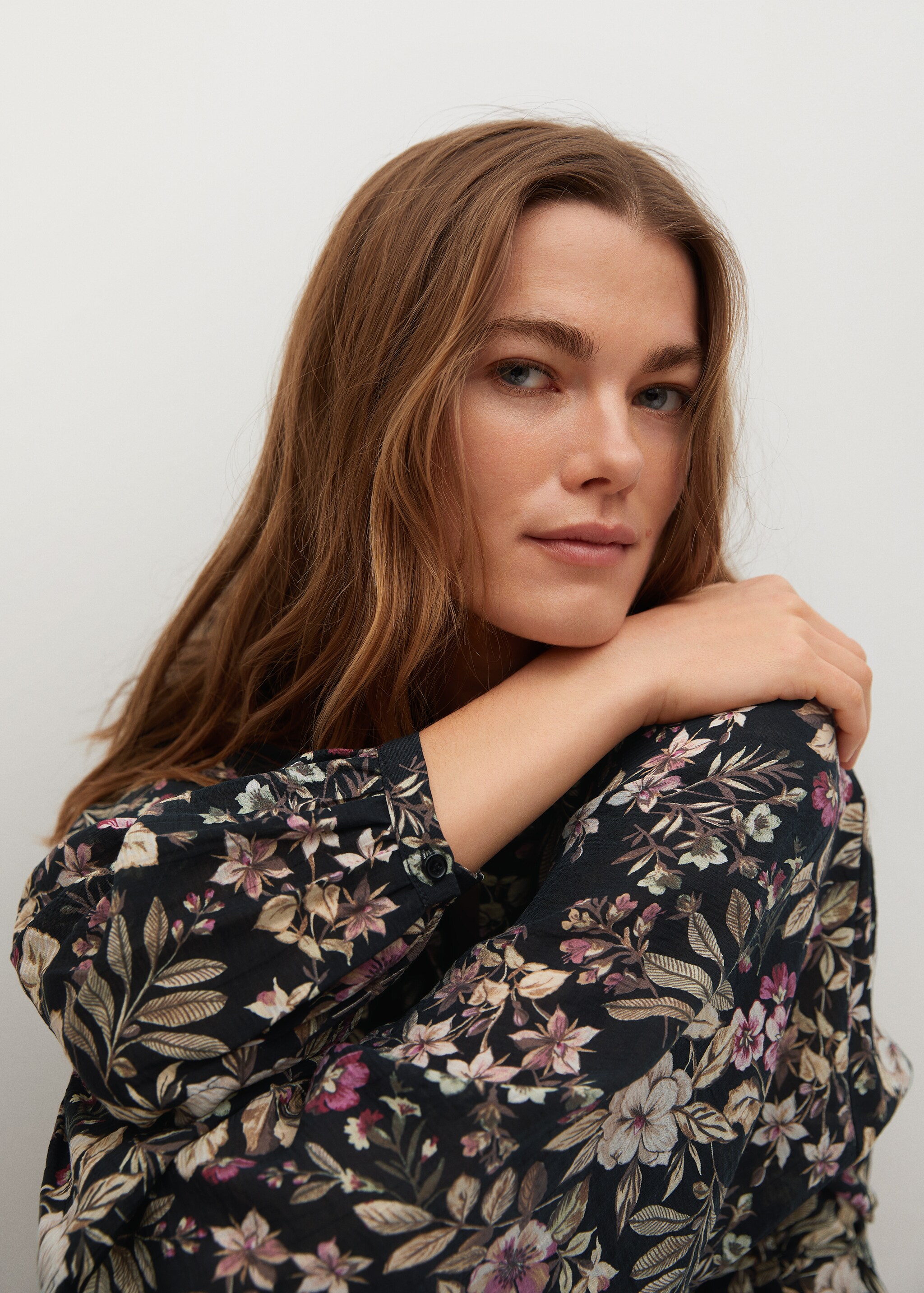 Vestido camisero midi - Detalle del artículo 1