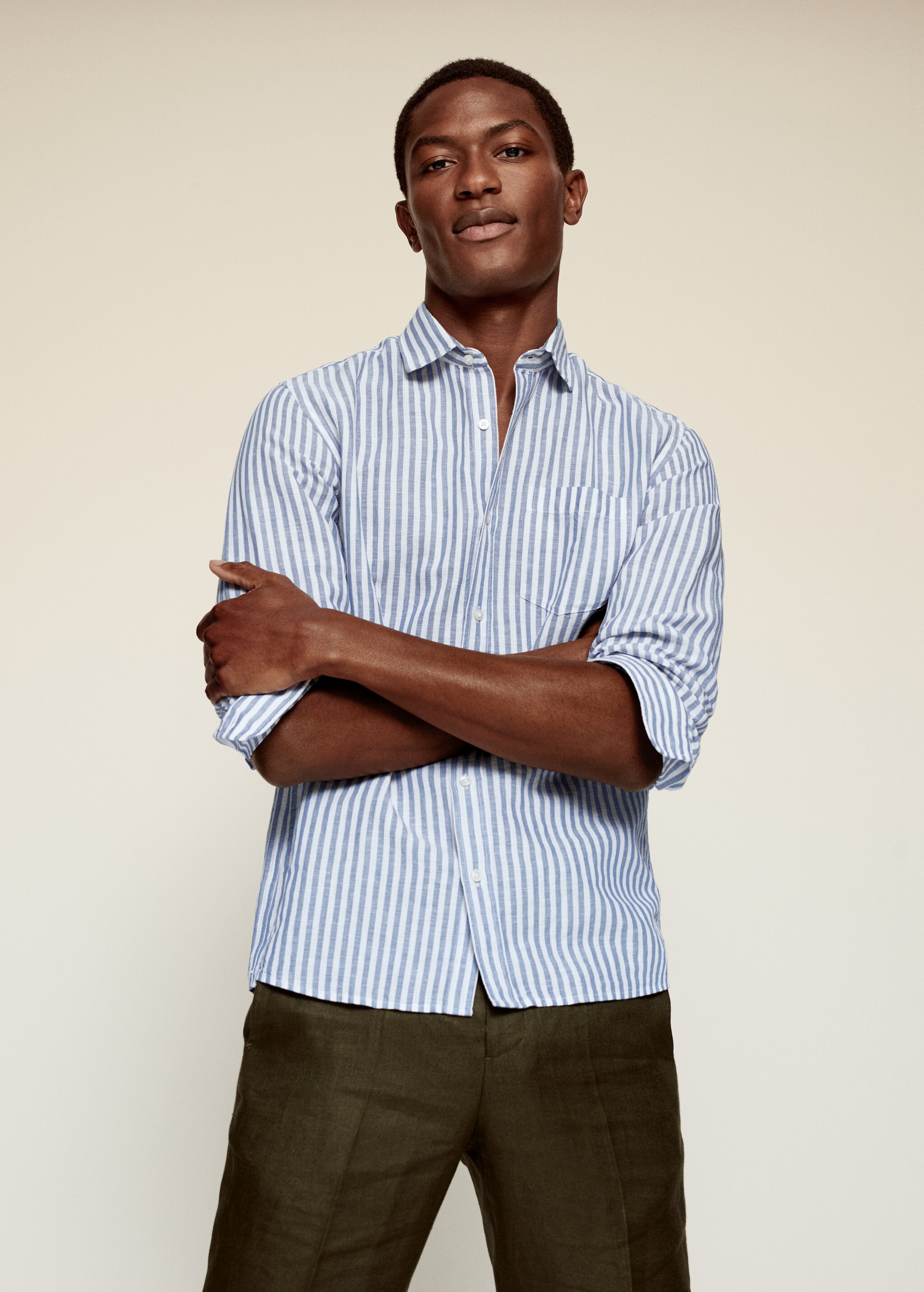 Camisa regular fit lino rayas  - Plano medio