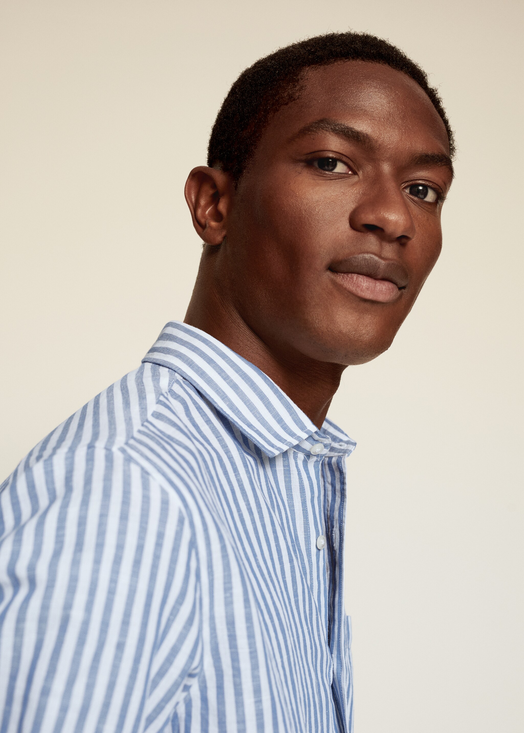 Camisa regular fit lino rayas  - Detalle del artículo 2