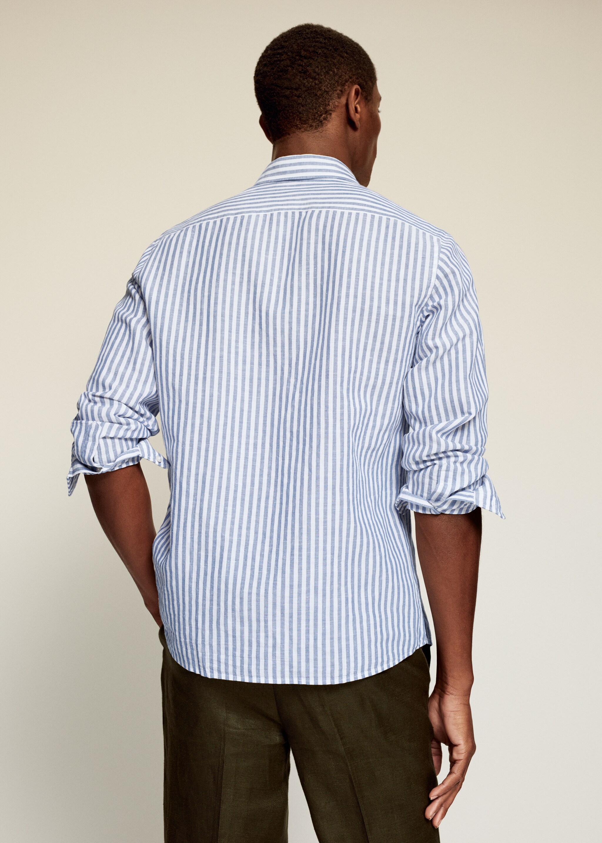 Camisa regular fit lino rayas  - Reverso del artículo