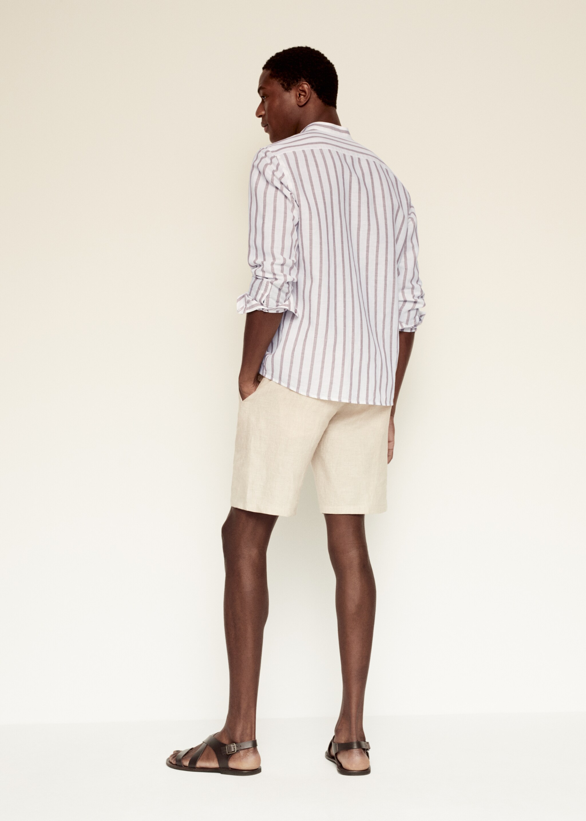 Camisa regular fit lino cuello mao - Reverso del artículo