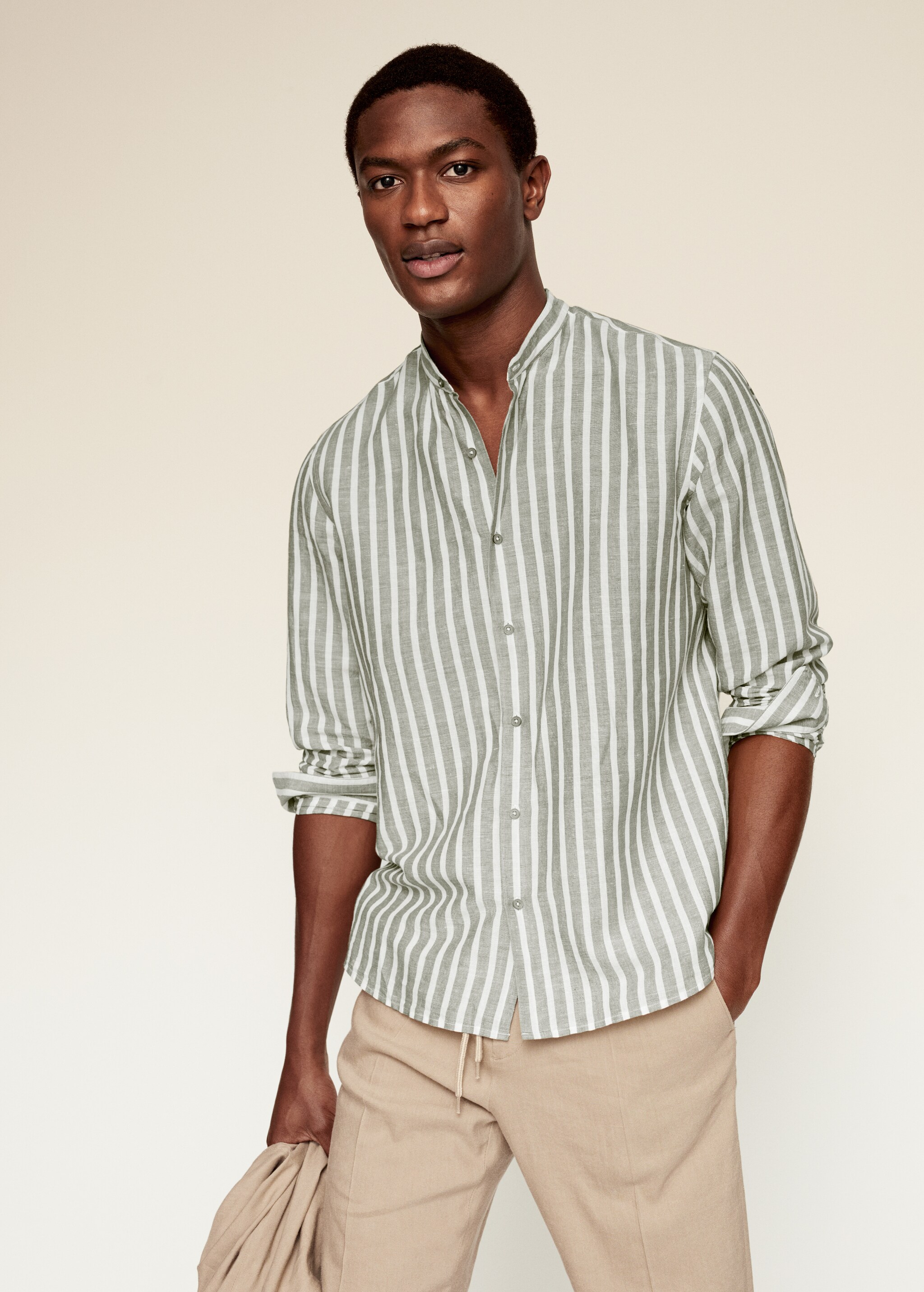 Camisa regular fit lino rayas  - Plano medio