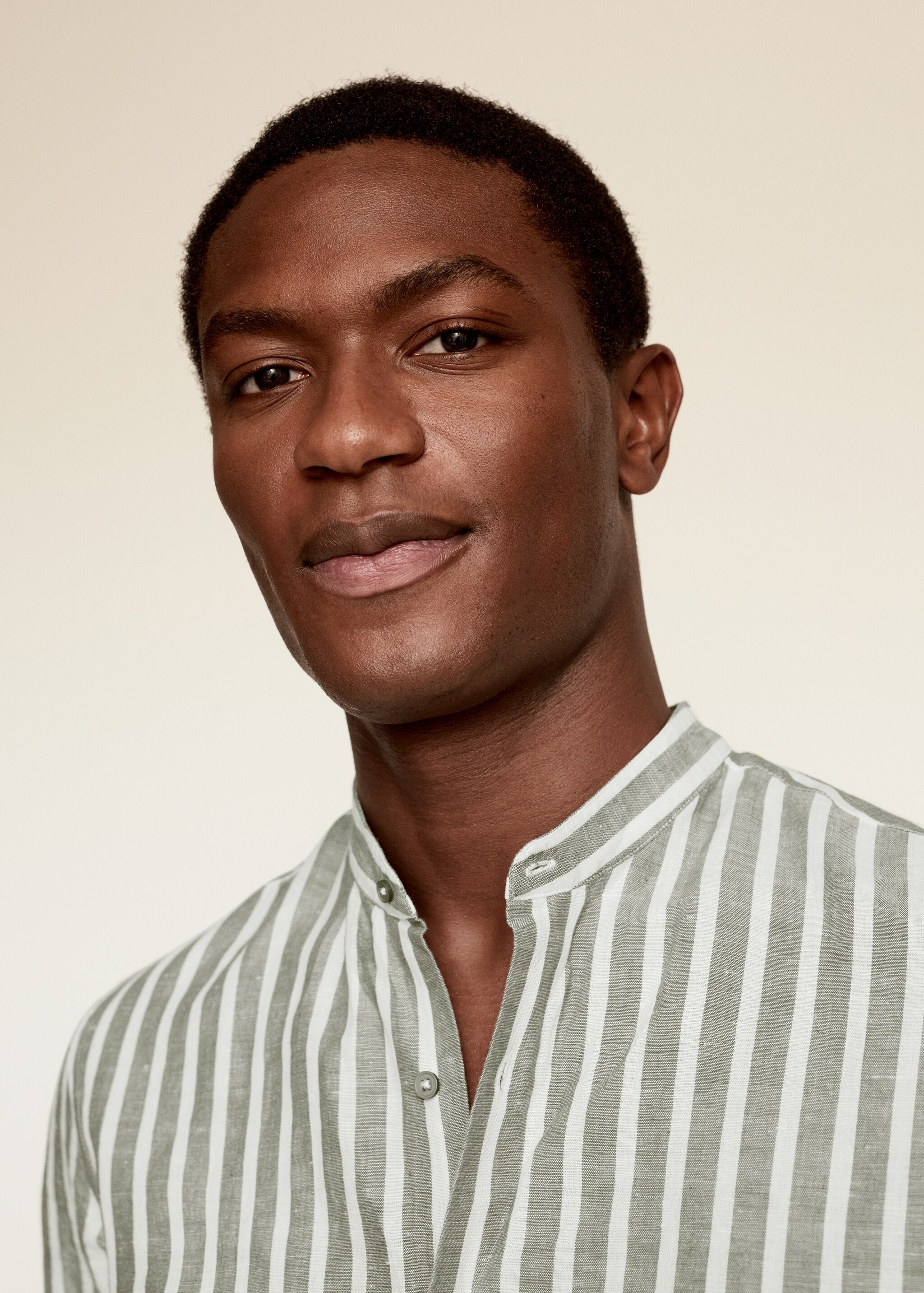 Camisa regular fit lino rayas  - Detalle del artículo 2