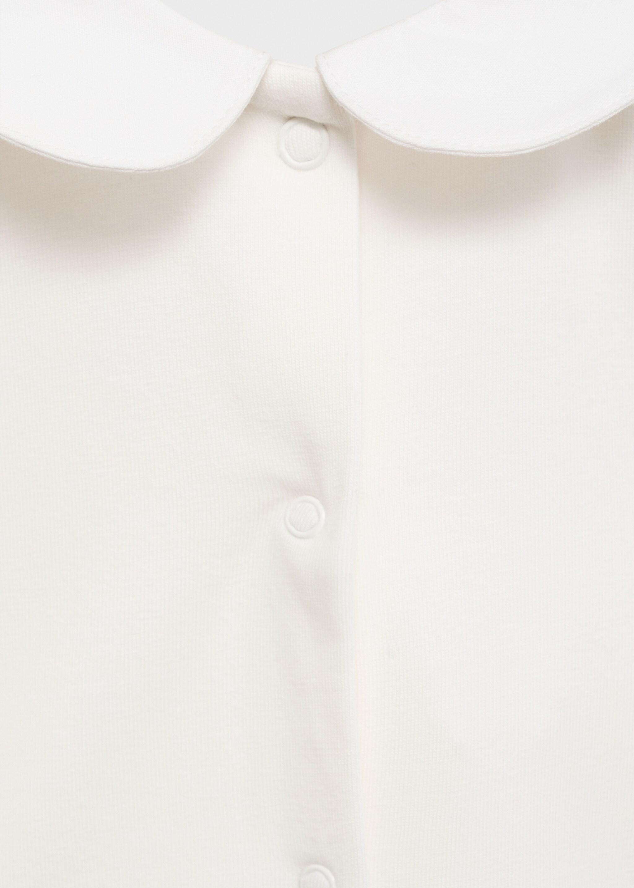Baumwoll-Body mit Bubikragen - Detail des Artikels 8, Cremeweiß. Ref: 87025741-00.