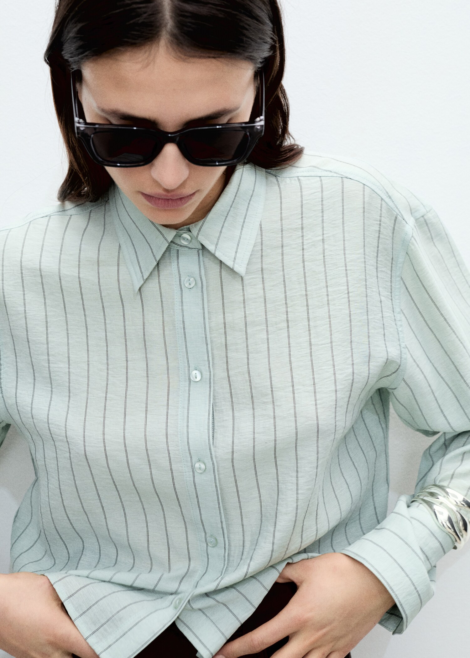 Striped cropped shirt - Details of the article 1