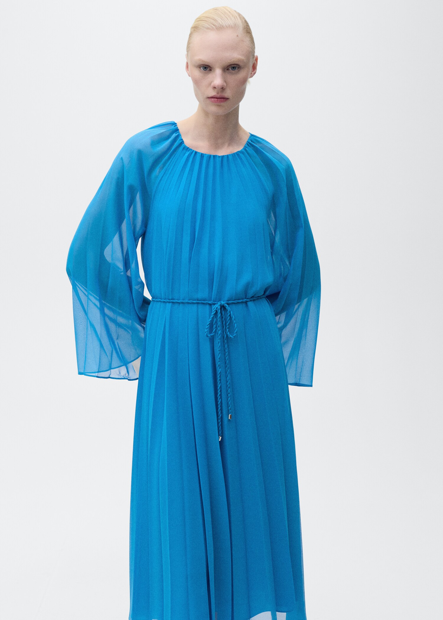Flared-sleeve pleated dress - Details of the article 6