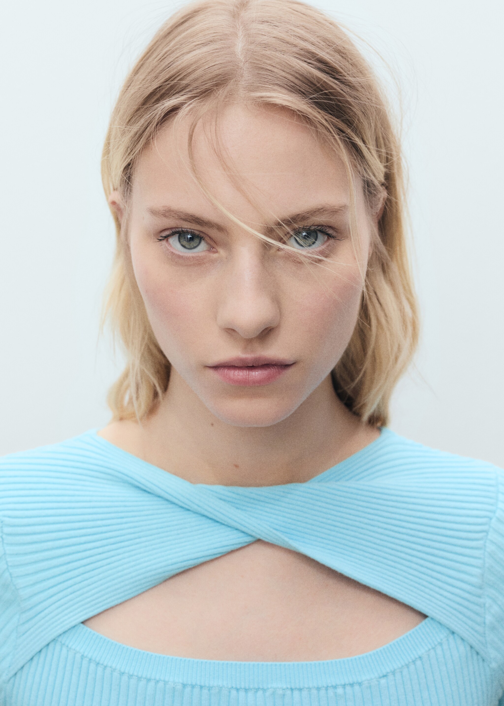 Ribbed sweater with back opening - Details of the article 1, Turquoise. Ref: 87025758-00.