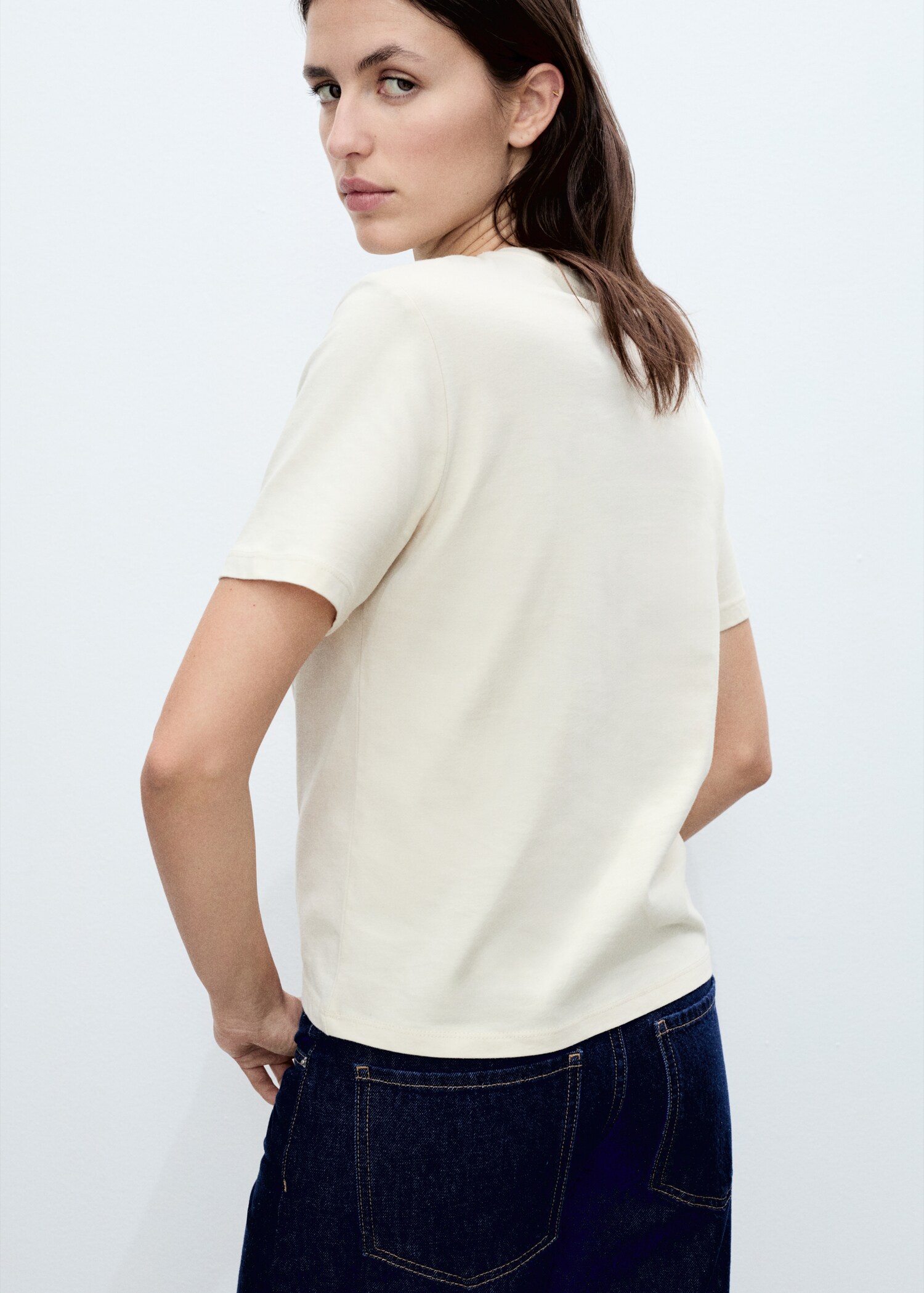 Short-sleeved t-shirt with crochet pocket - Reverse of the article