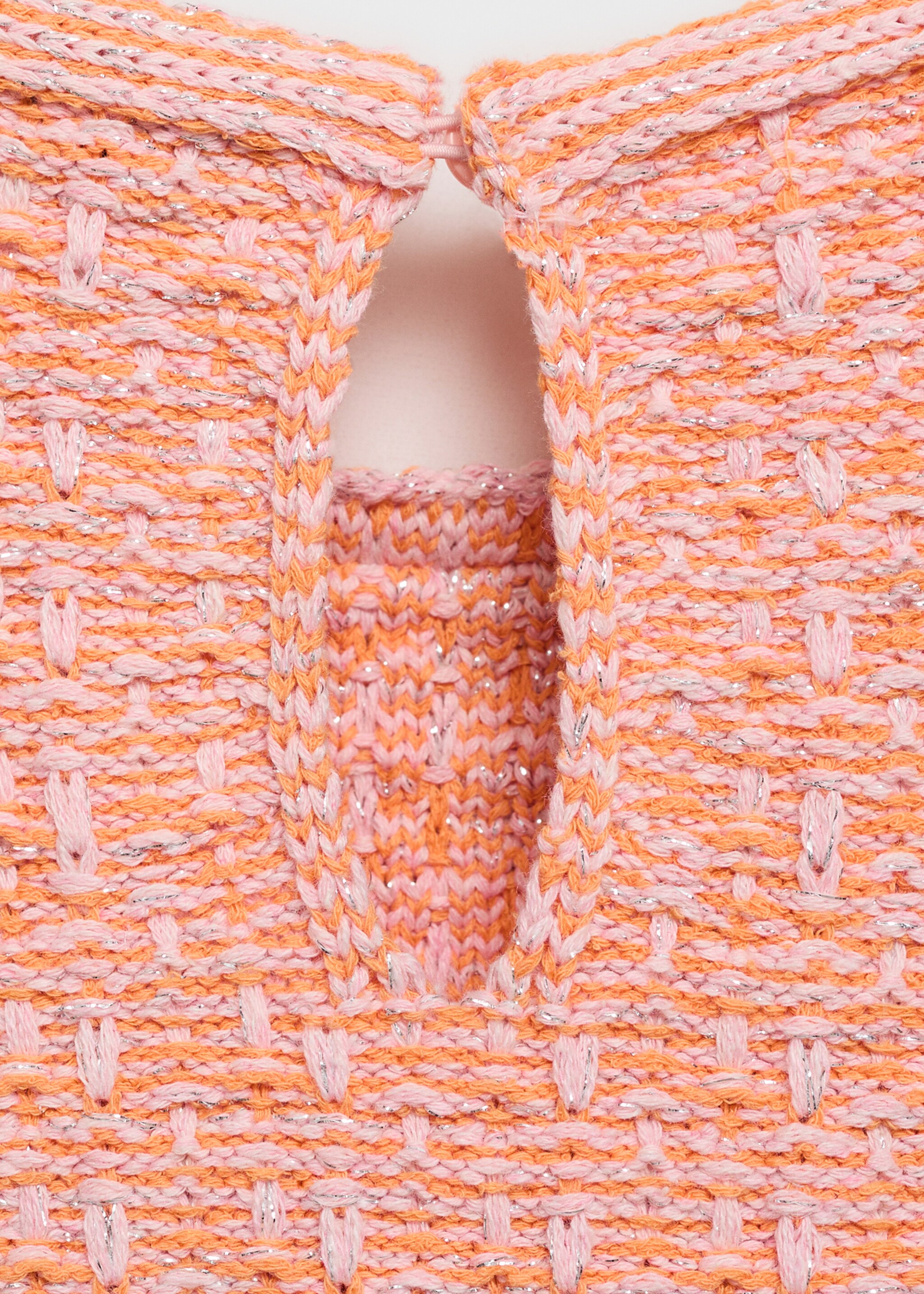 Short-sleeved tweed sweater - Details of the article 8, Pastel Pink. Ref: 87025764-00.