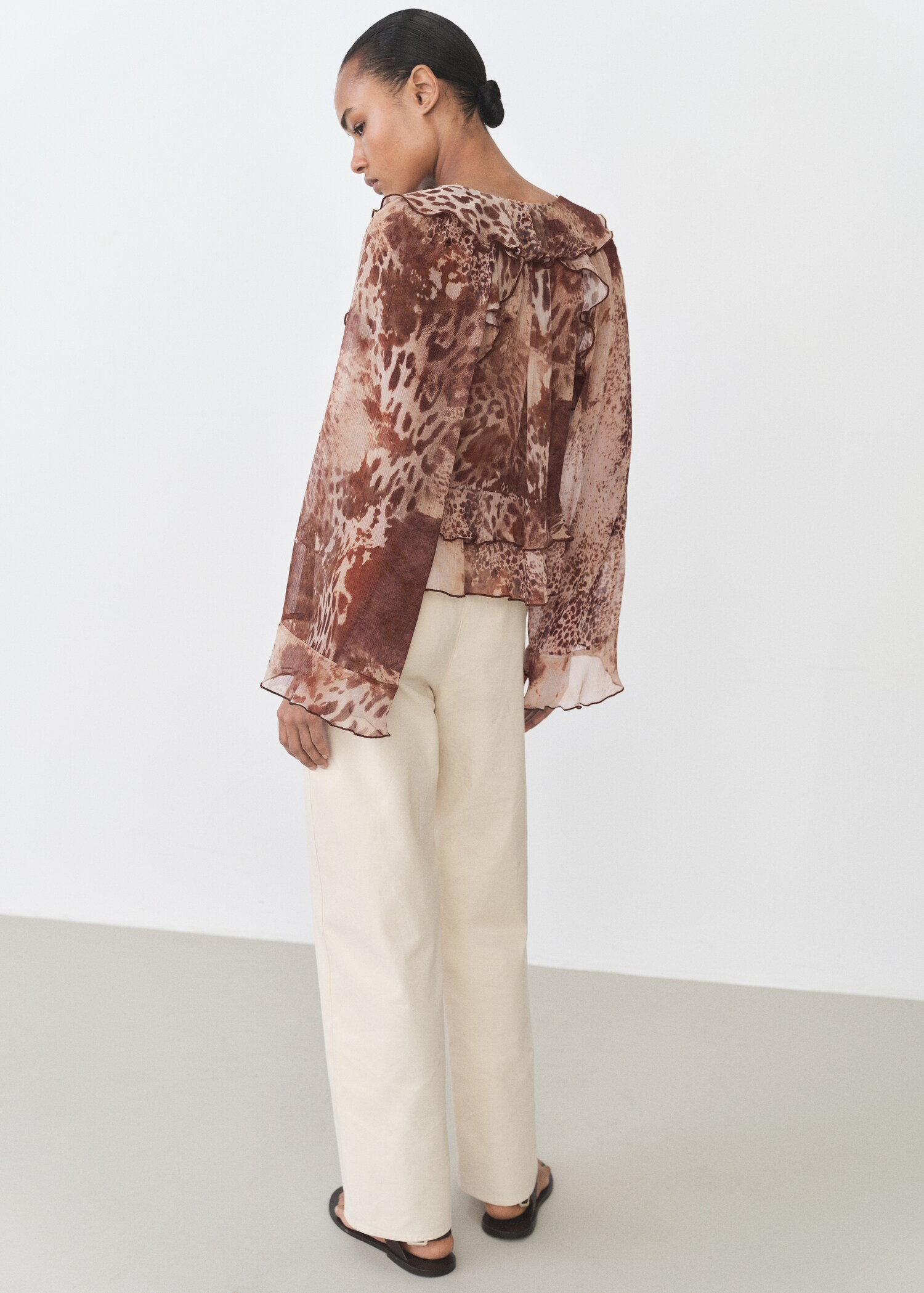 Printed blouse with ruffles and bow detail - Reverse of the article