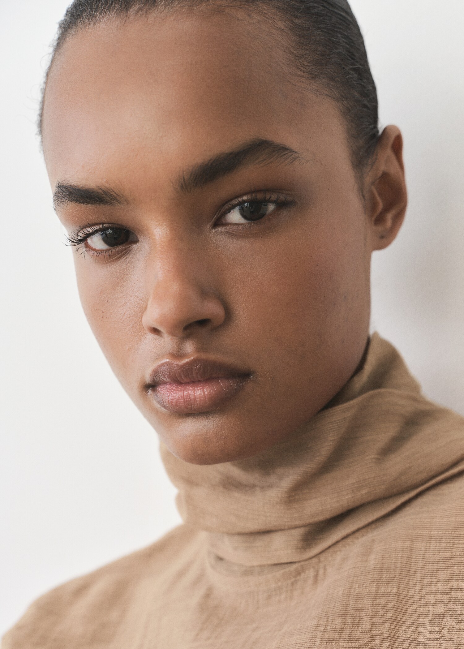 Bluzka z teksturą i szalikiem - Szczegóły artykułu 2