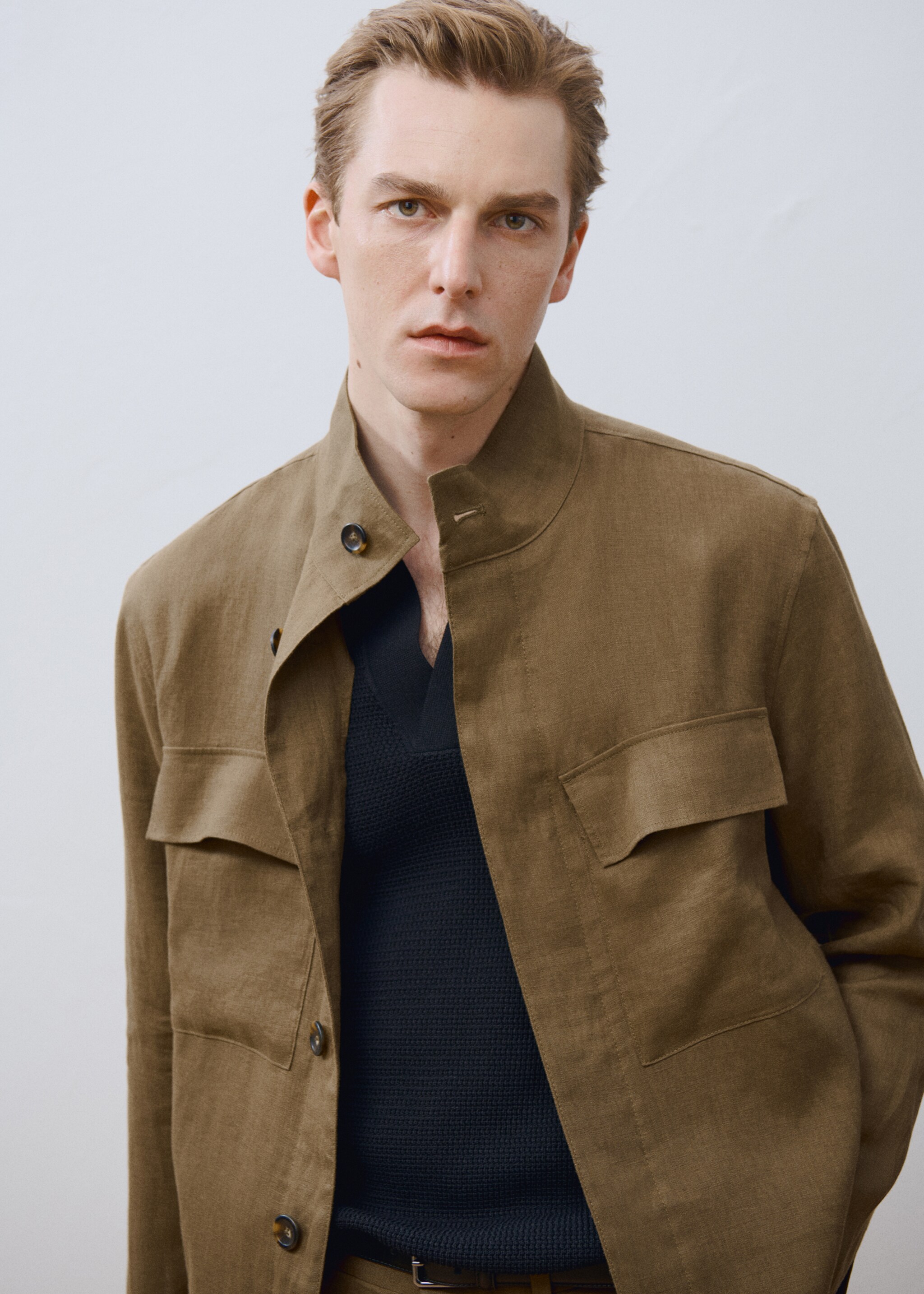 100% linen turtleneck jacket - Details of the article 5, Khaki. Ref: 87025920-00.