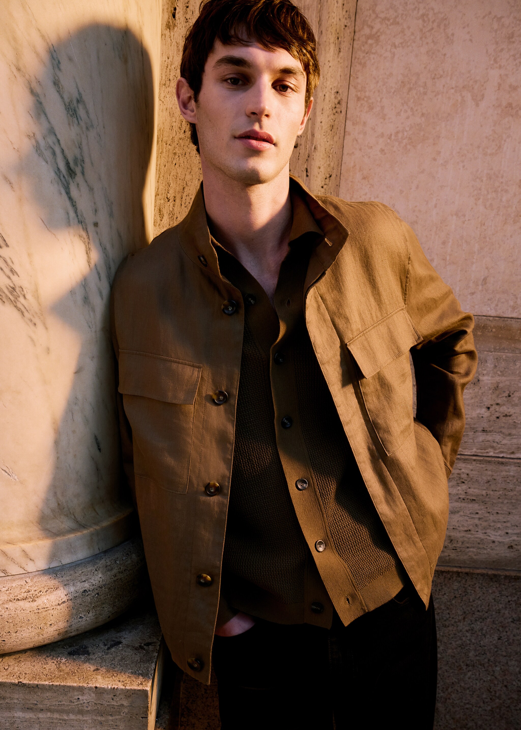 100% linen turtleneck jacket - Details of the article 9, Khaki. Ref: 87025920-00.