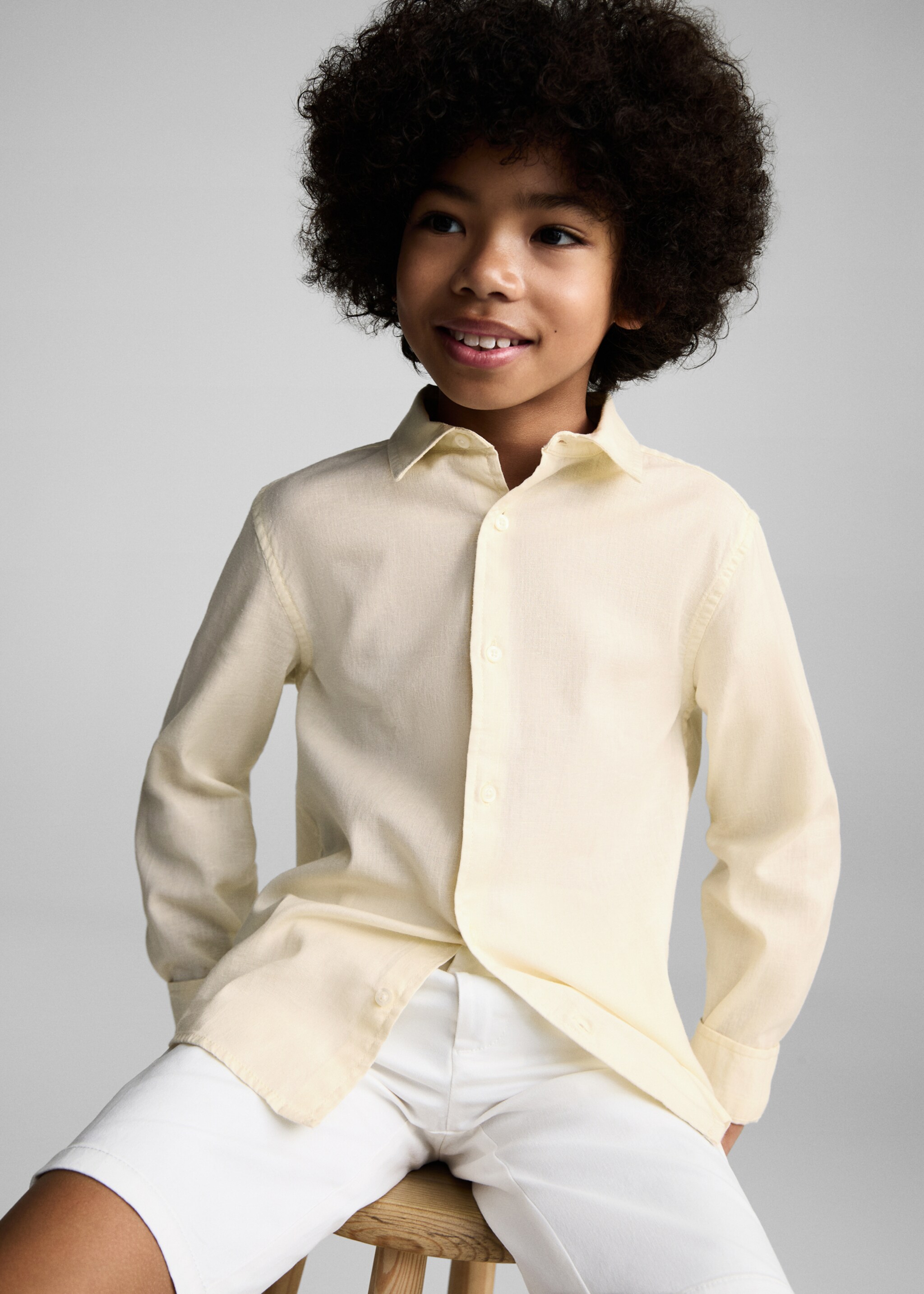 Chemise coton et lin - Plan moyen, Jaune pastel. Ref: 87025942-00.