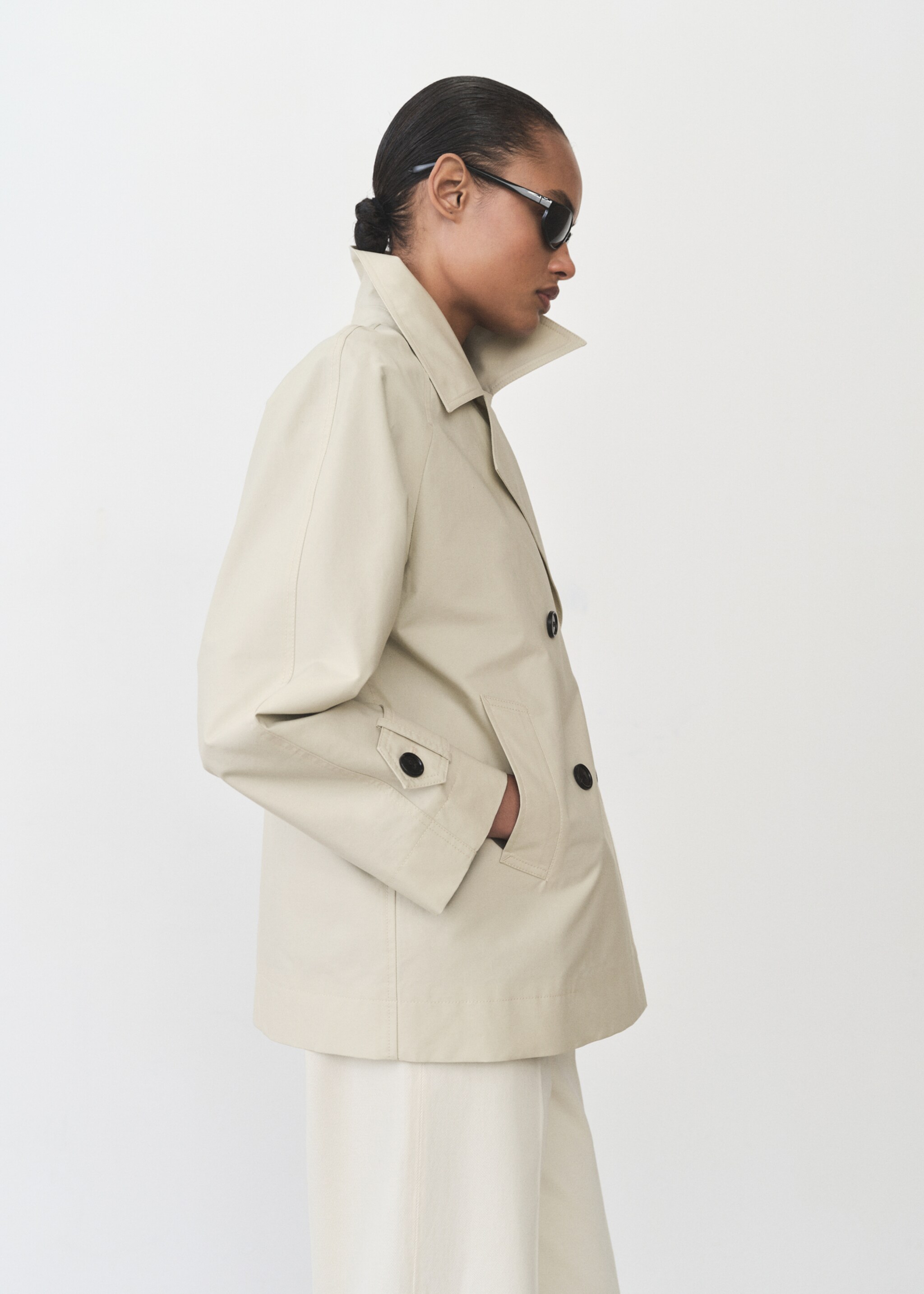Short double-breasted trench coat - Details of the article 6, Light/Pastel Grey. Ref: 87025949-00.
