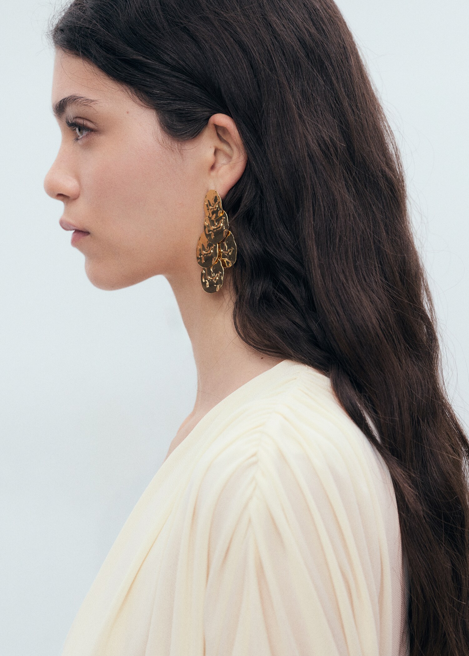 Lange Ohrringe mit Textur - Detail des Artikels 9