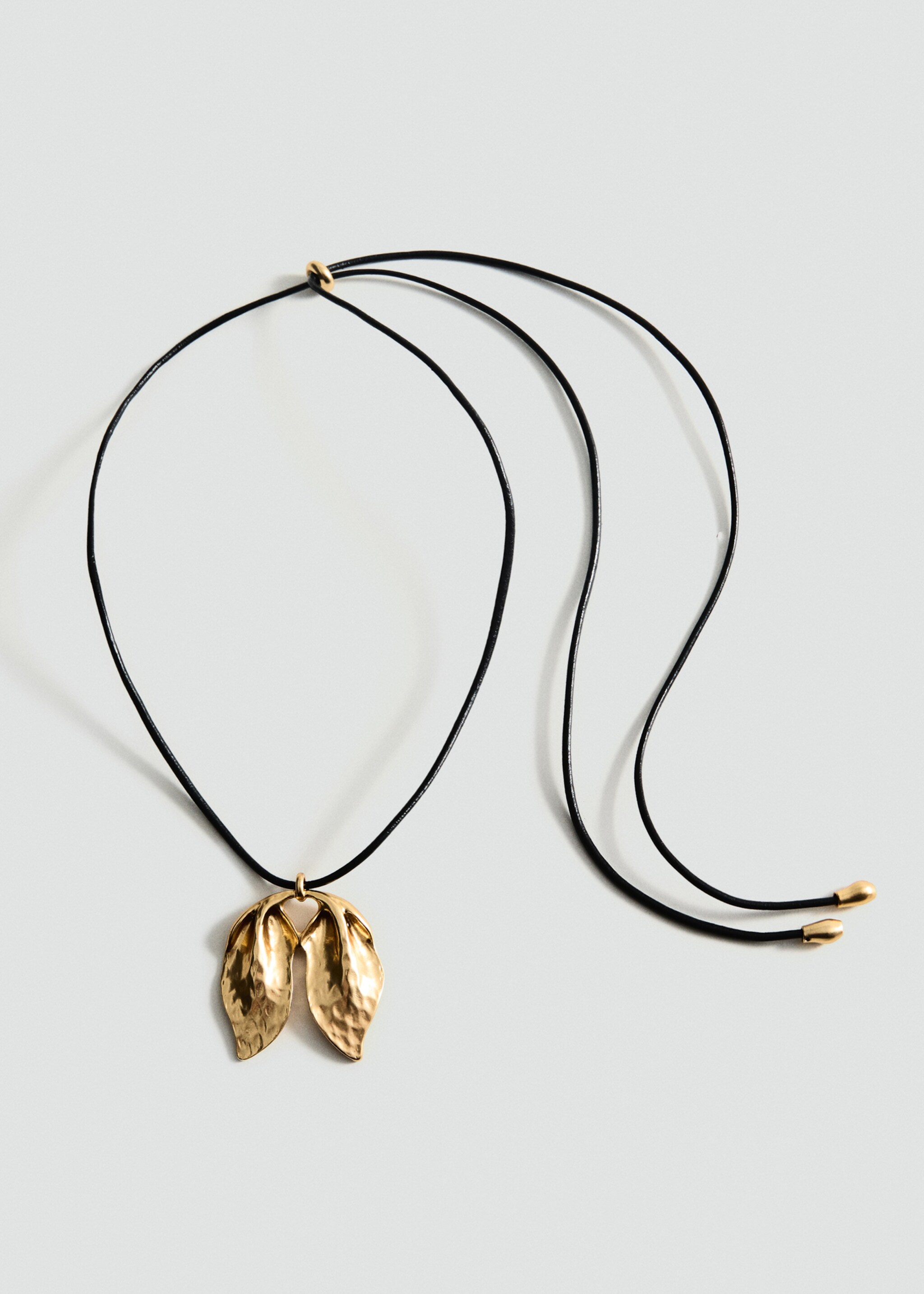 Textured-leaves pendant necklace - Article without model, Gold. Ref: 87025969-00.
