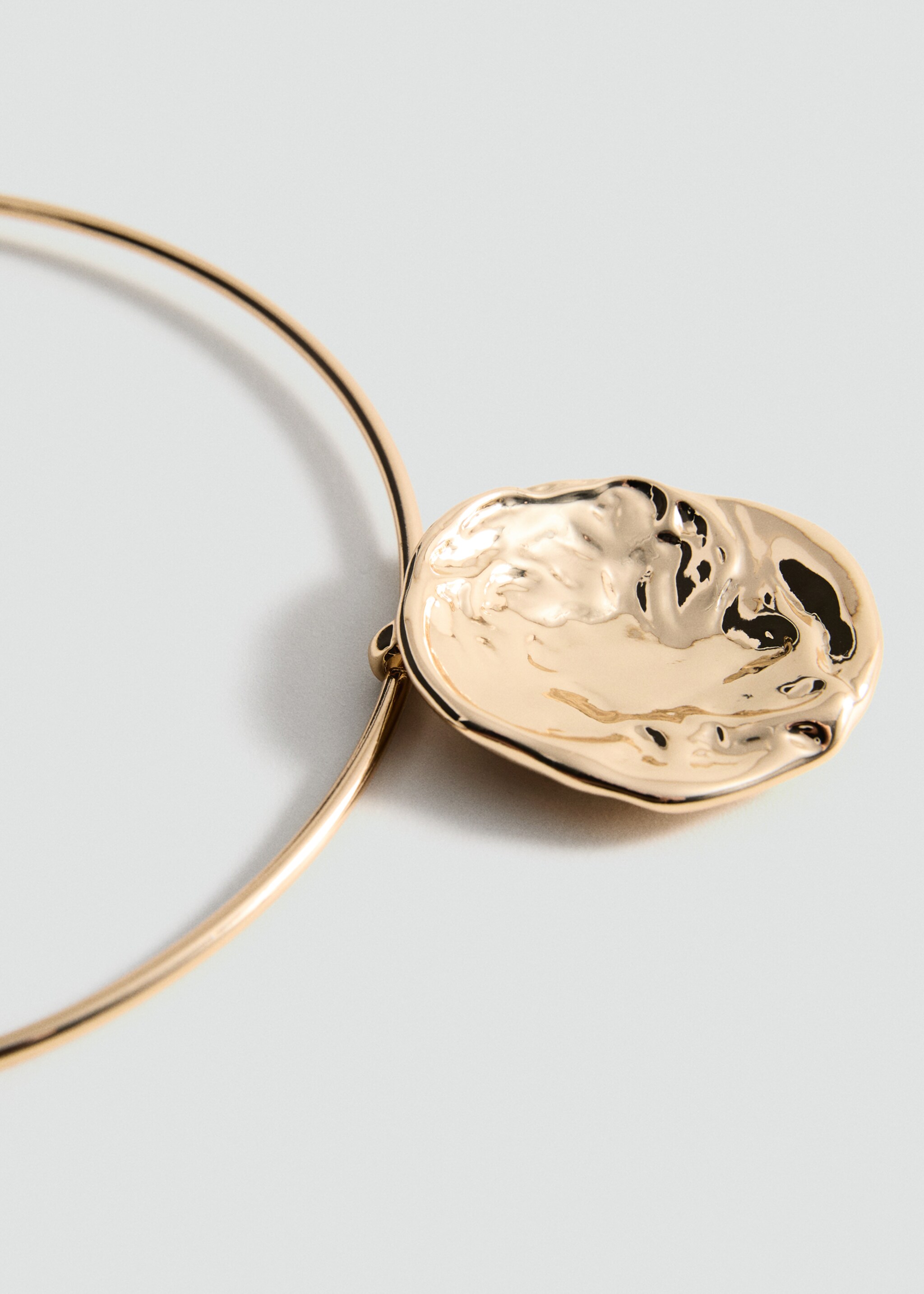 Rigid circular-design necklace - Details of the article 1, Gold. Ref: 87025970-00.