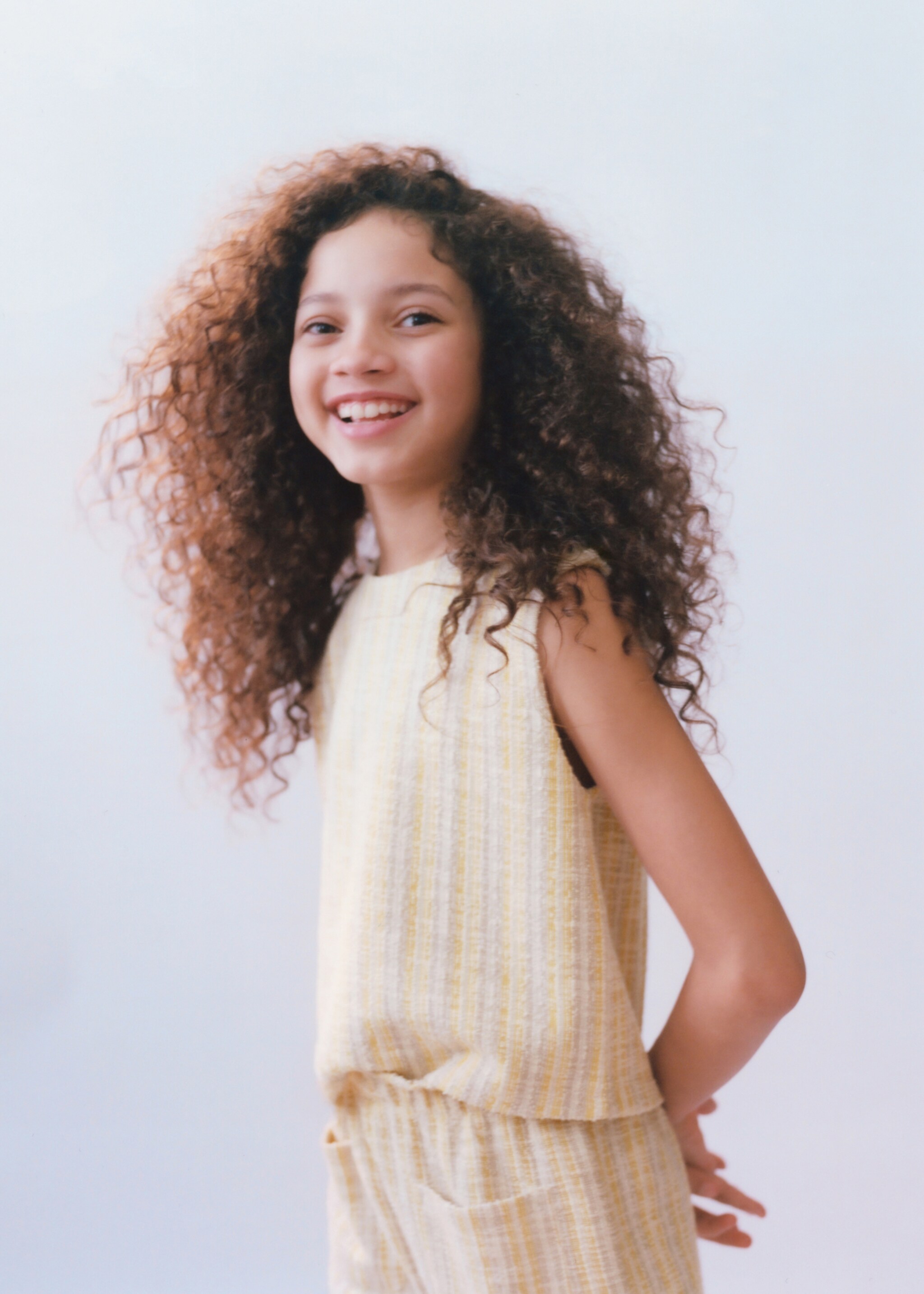 Textured striped T-shirt - Details of the article 5, Pastel Yellow. Ref: 87025978-00.