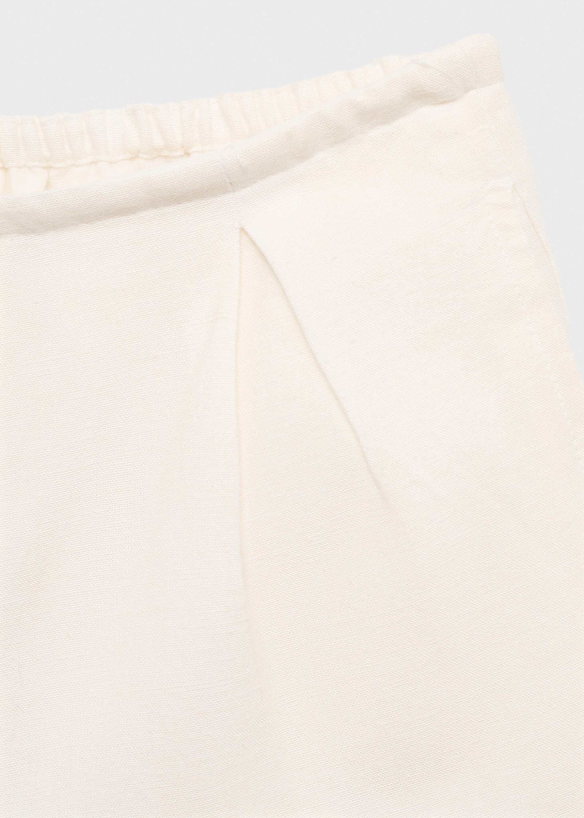 Linen shorts - Details of the article 8, White. Ref: 87025984-00.