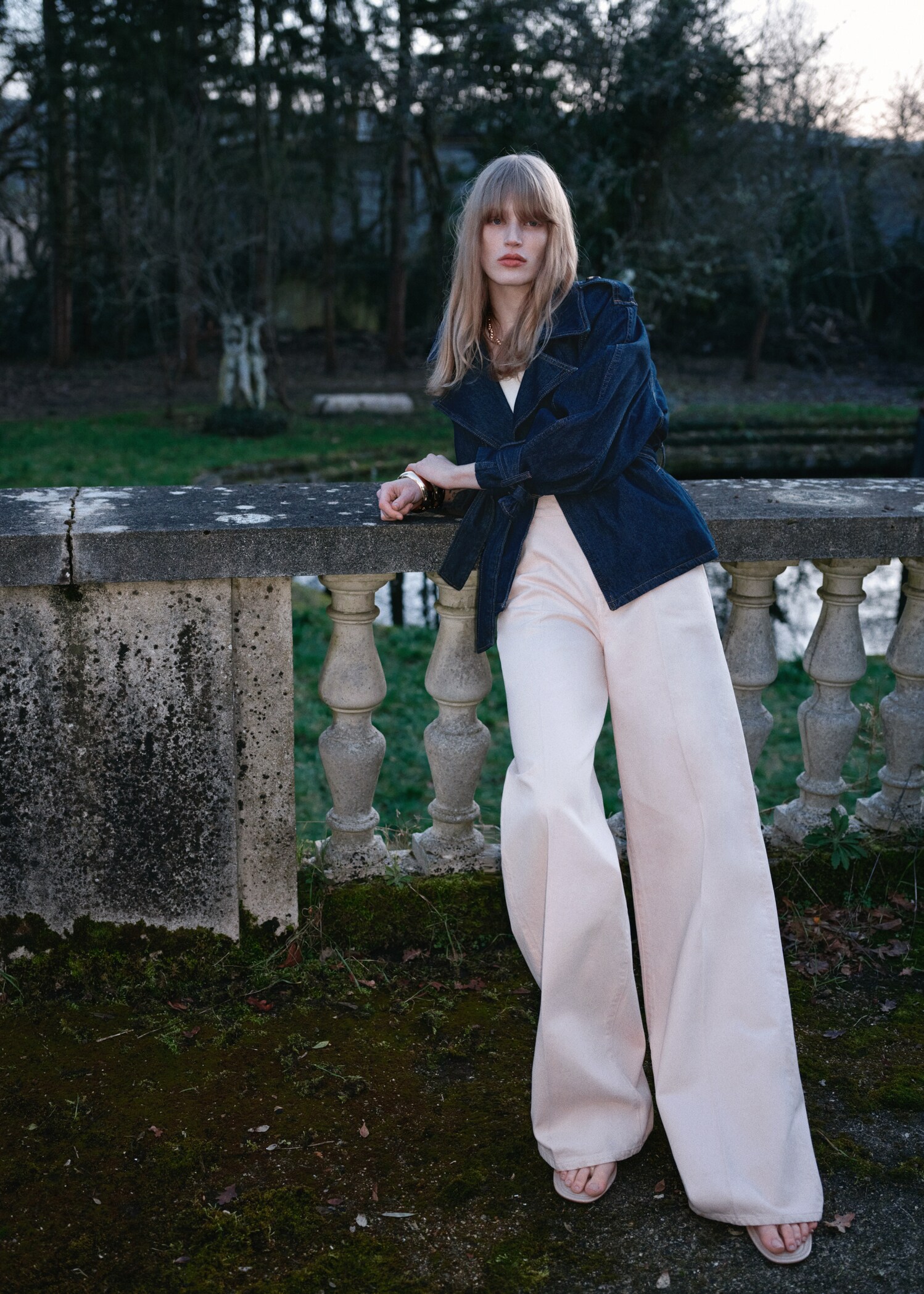 High-waisted wide leg jeans - Details of the article 7