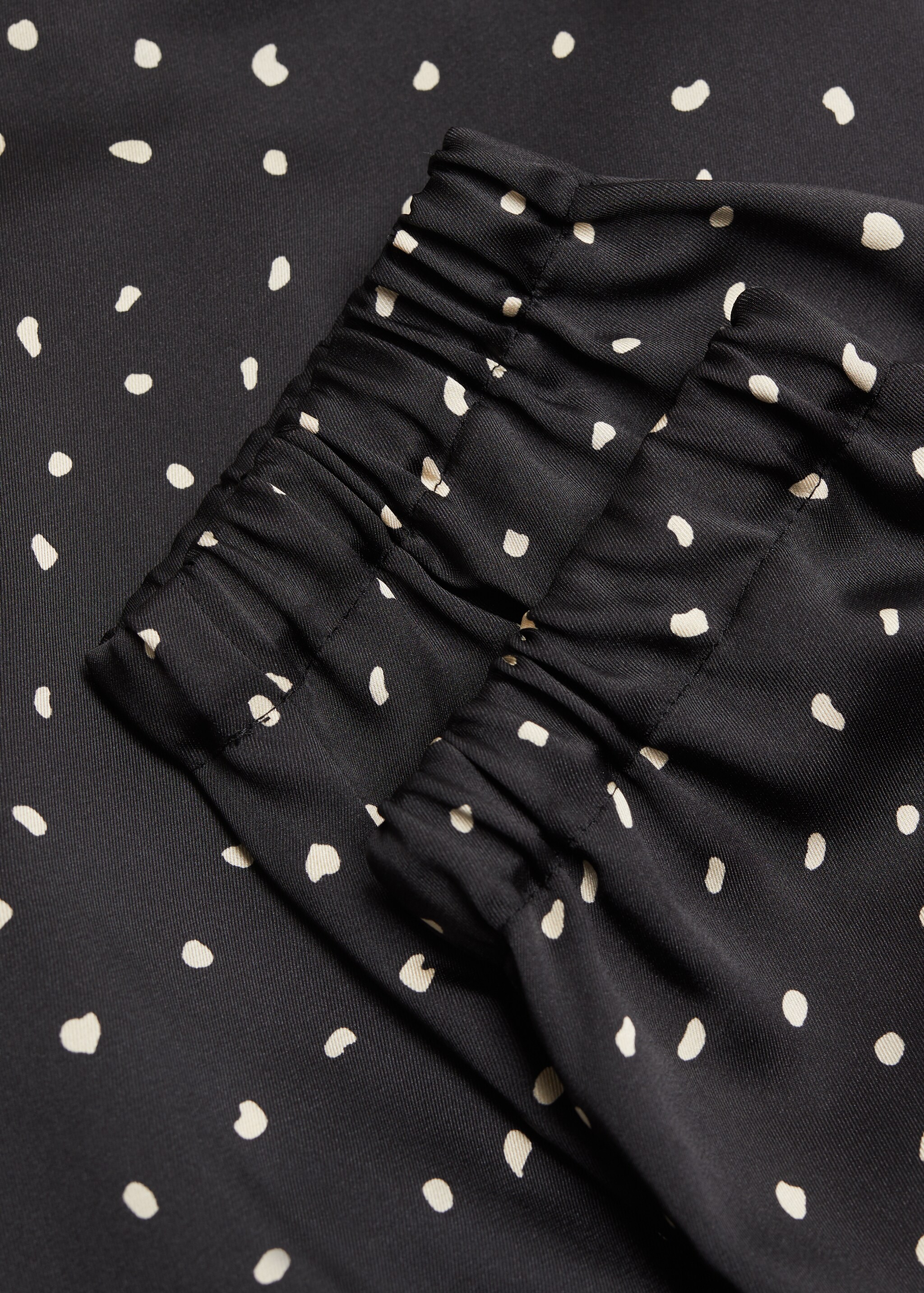 Satin-finish trousers with pleat detail  - Details of the article 8