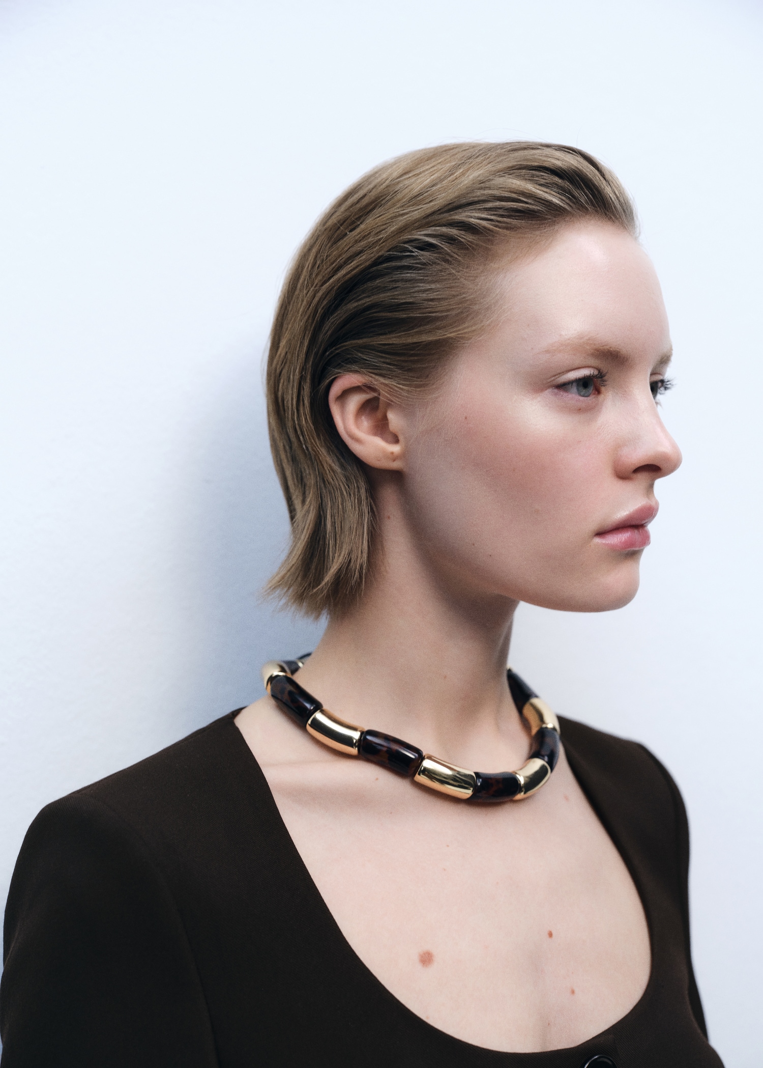 Suit jacket with belt - Details of the article 1