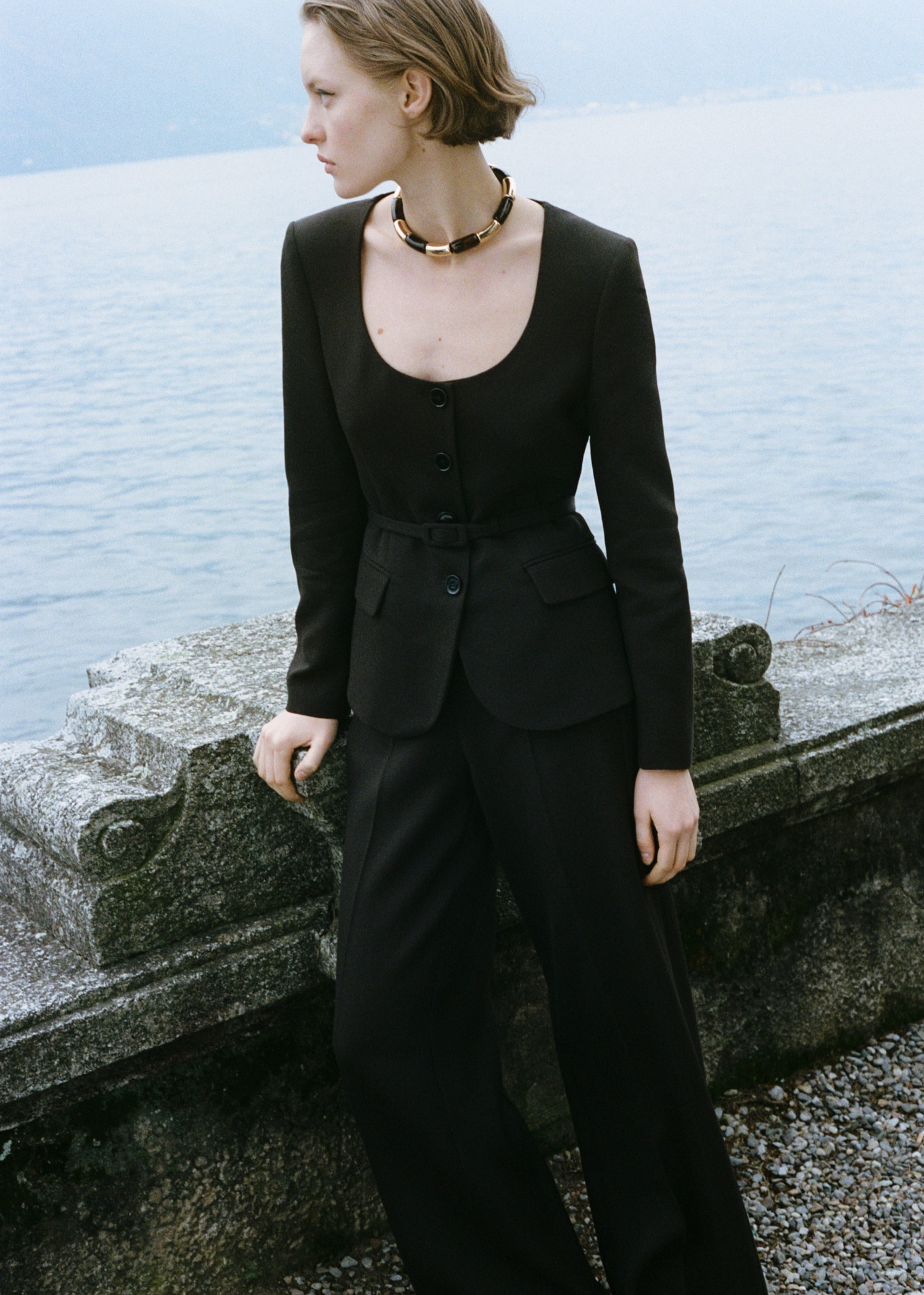 Suit jacket with belt - Details of the article 6