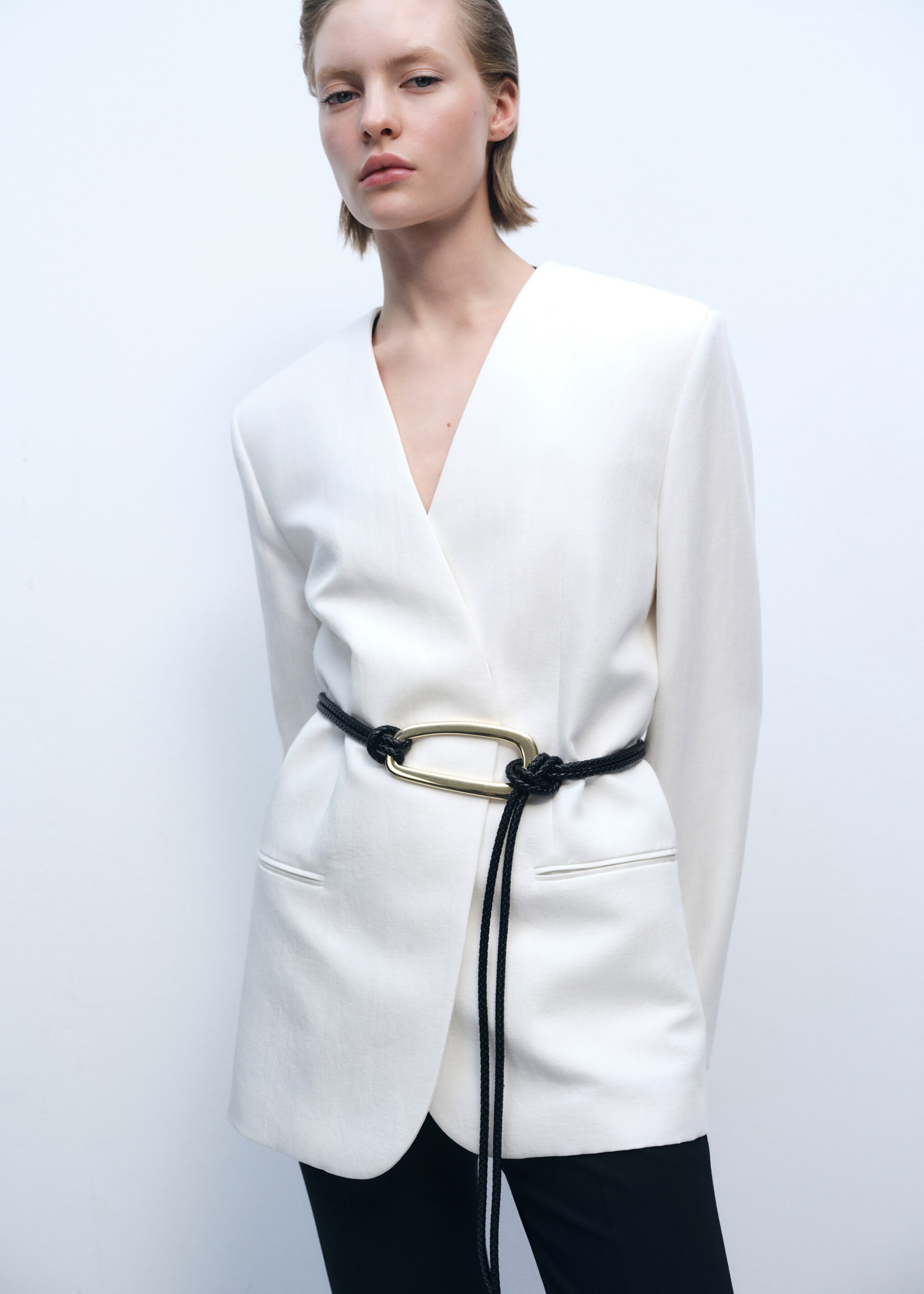 Lyocell and linen-blend jacket - Details of the article 2, Ecru. Ref: 87026375-00.