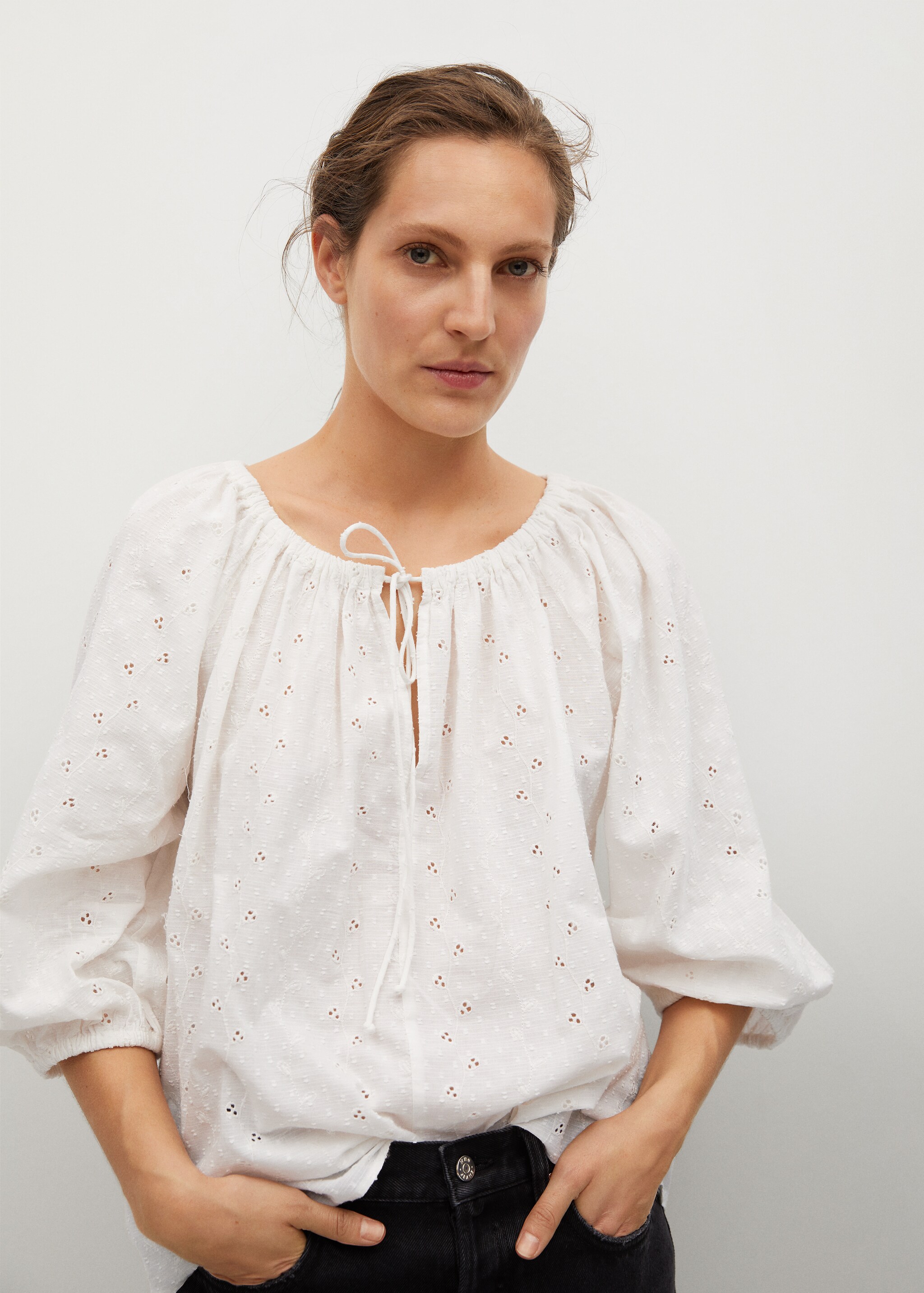 Blusa algodón bordado suizo - Plano medio