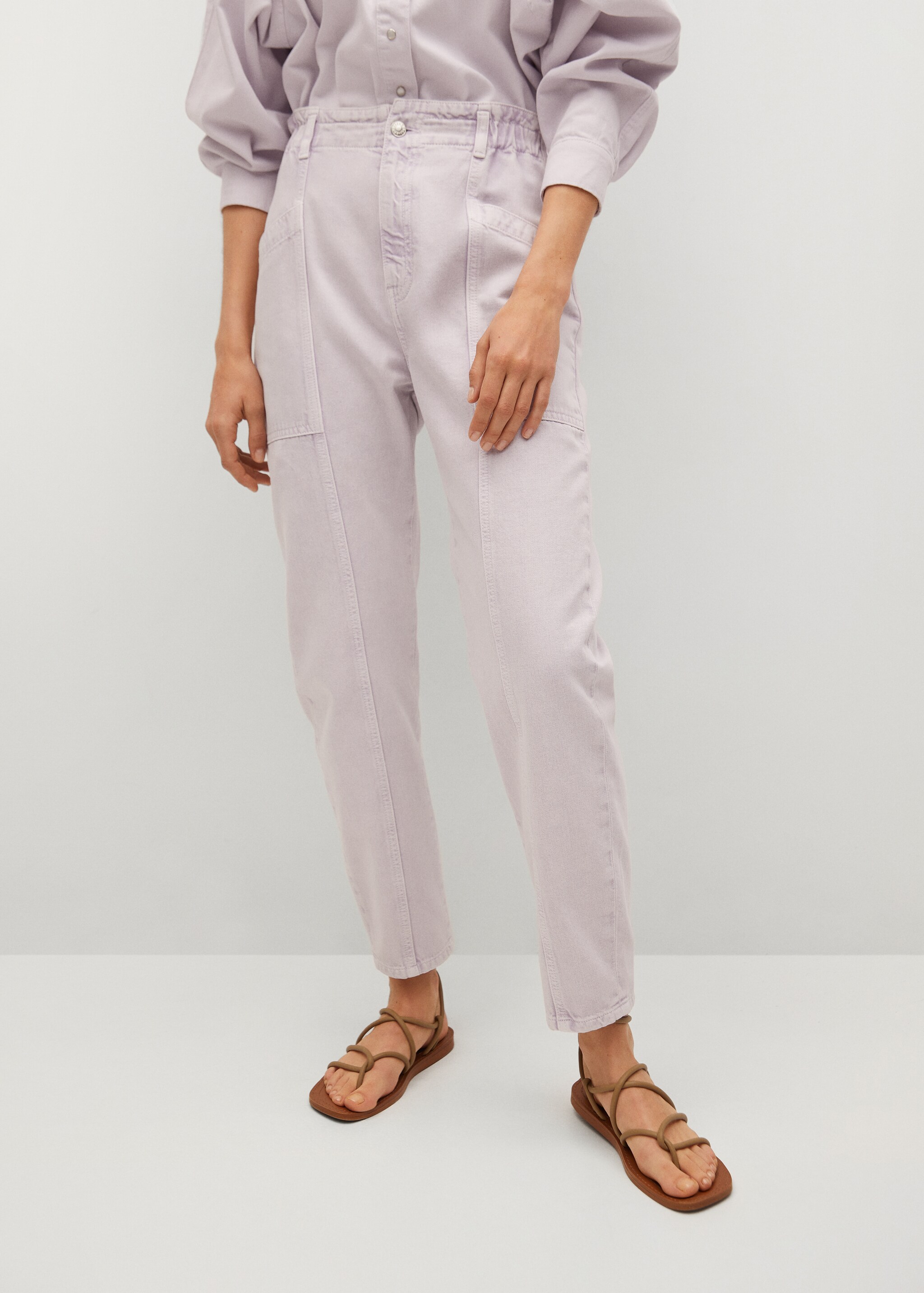 Jeans slouchy tiro alto - Plano medio