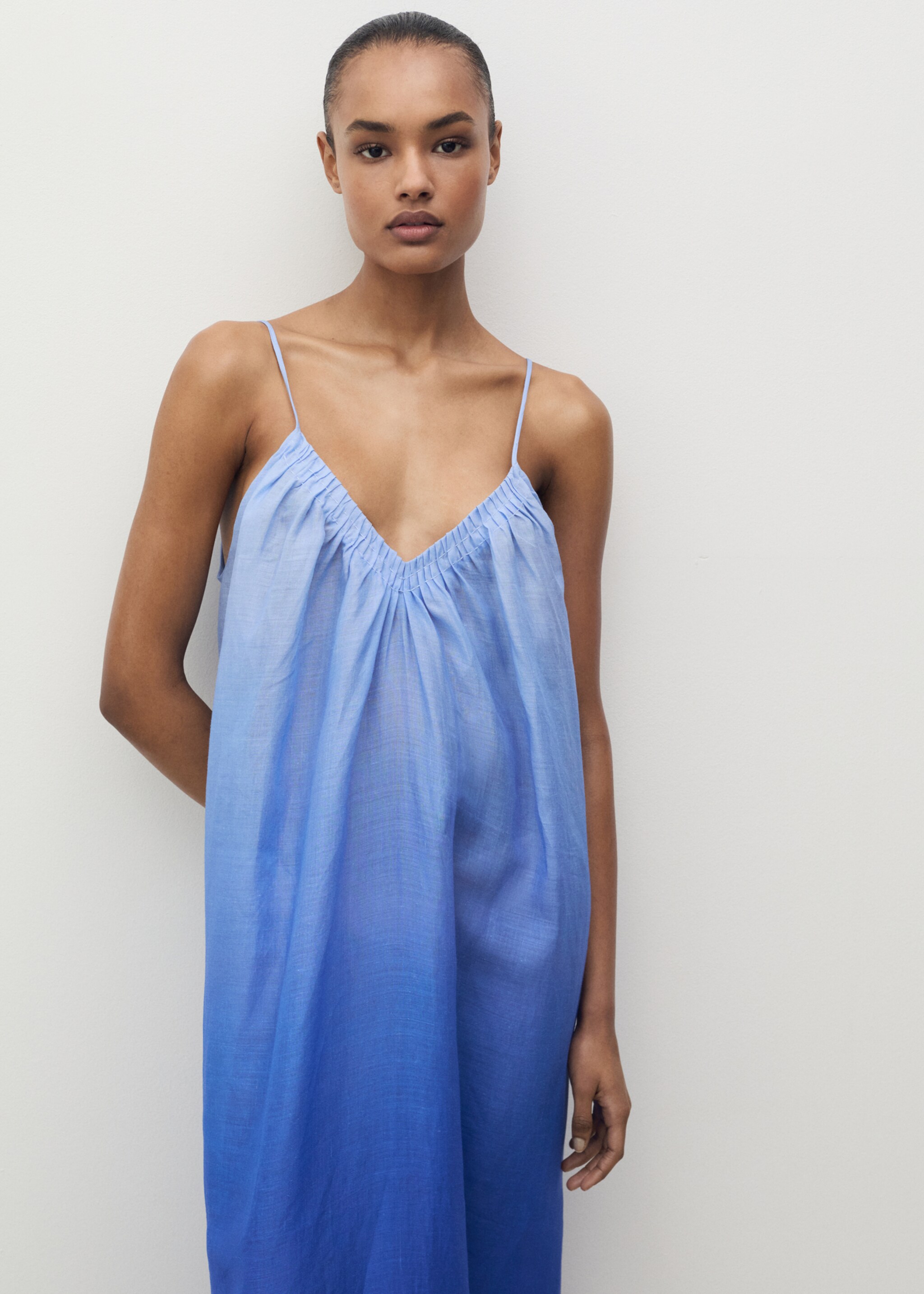 Chemise de nuit en ramie effet dégradé - Plan moyen, Bleu. Ref: 87027171-00.