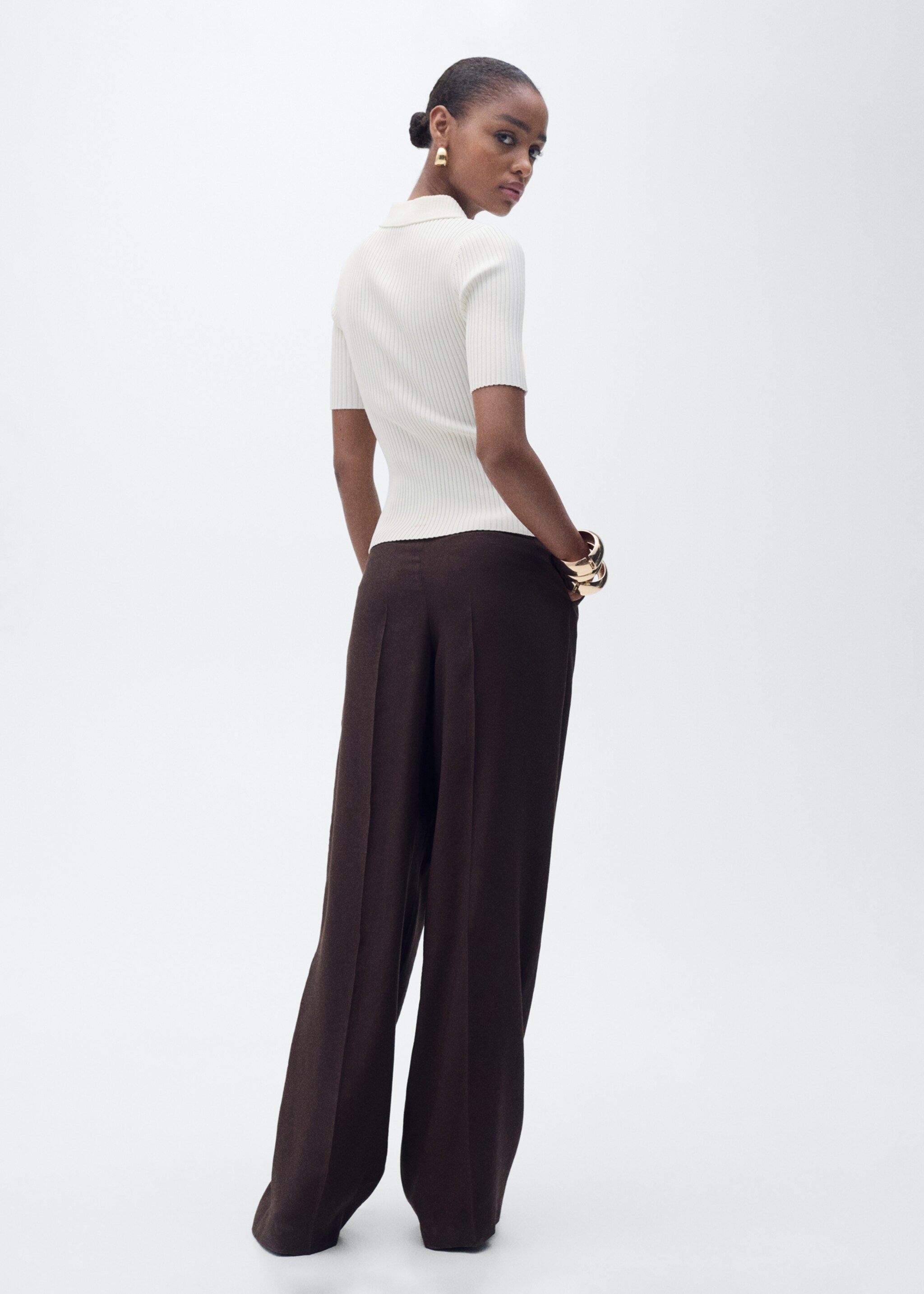 Pullover collo polo maglia a coste - Retro dell'articolo, Grezzo. Ref: 87027172-00.