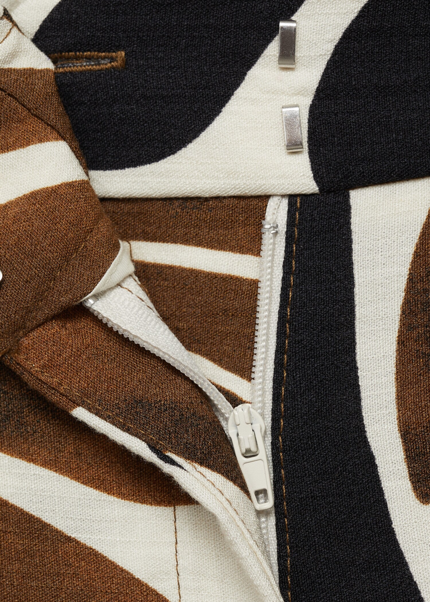 Wideleg-Hose mit abstraktem Print - Detail des Artikels 8