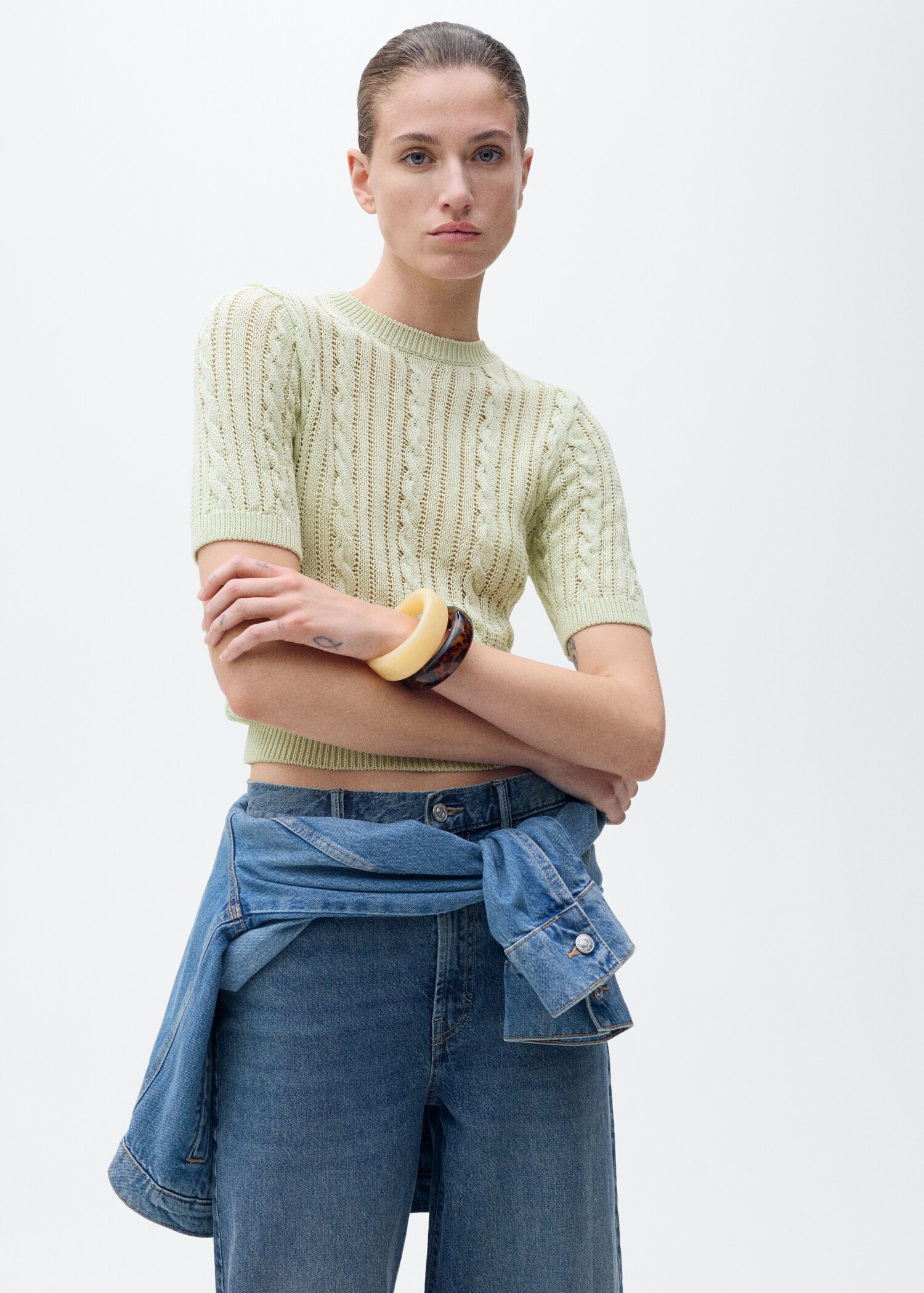 Short-sleeved cable-knit sweater - Medium plane