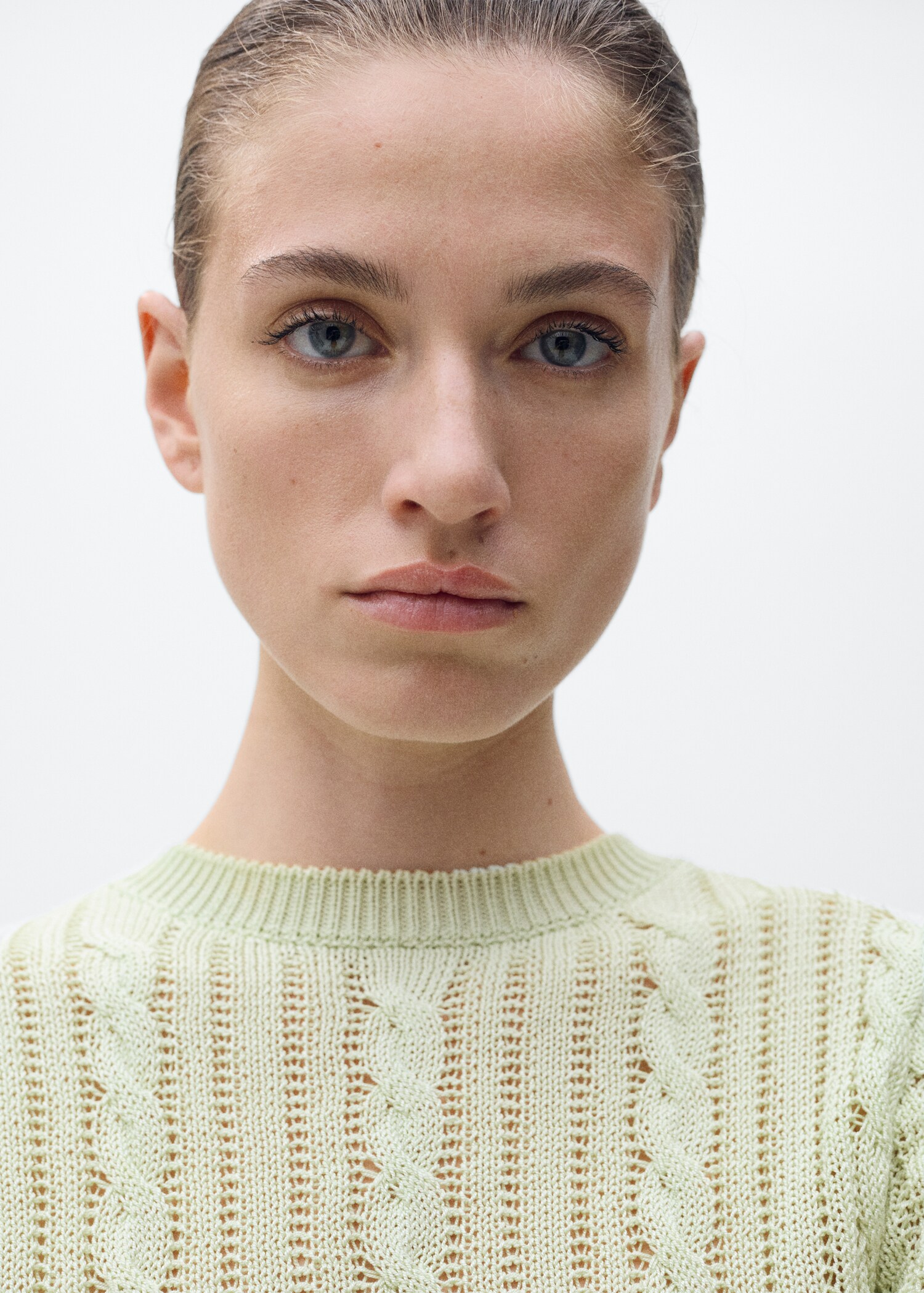 Short-sleeved cable-knit sweater - Details of the article 1