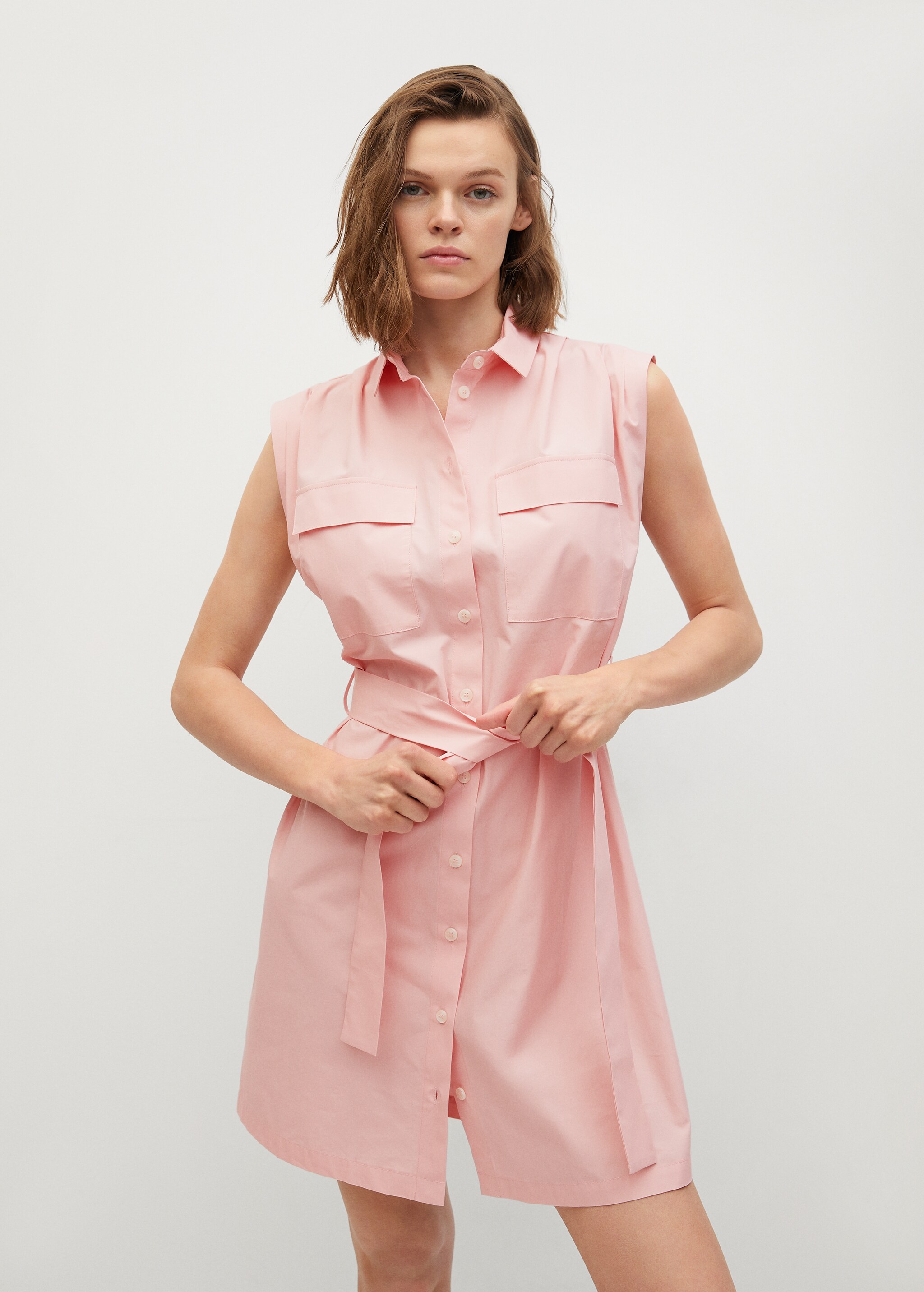 Vestido camisero cinturón - Plano medio