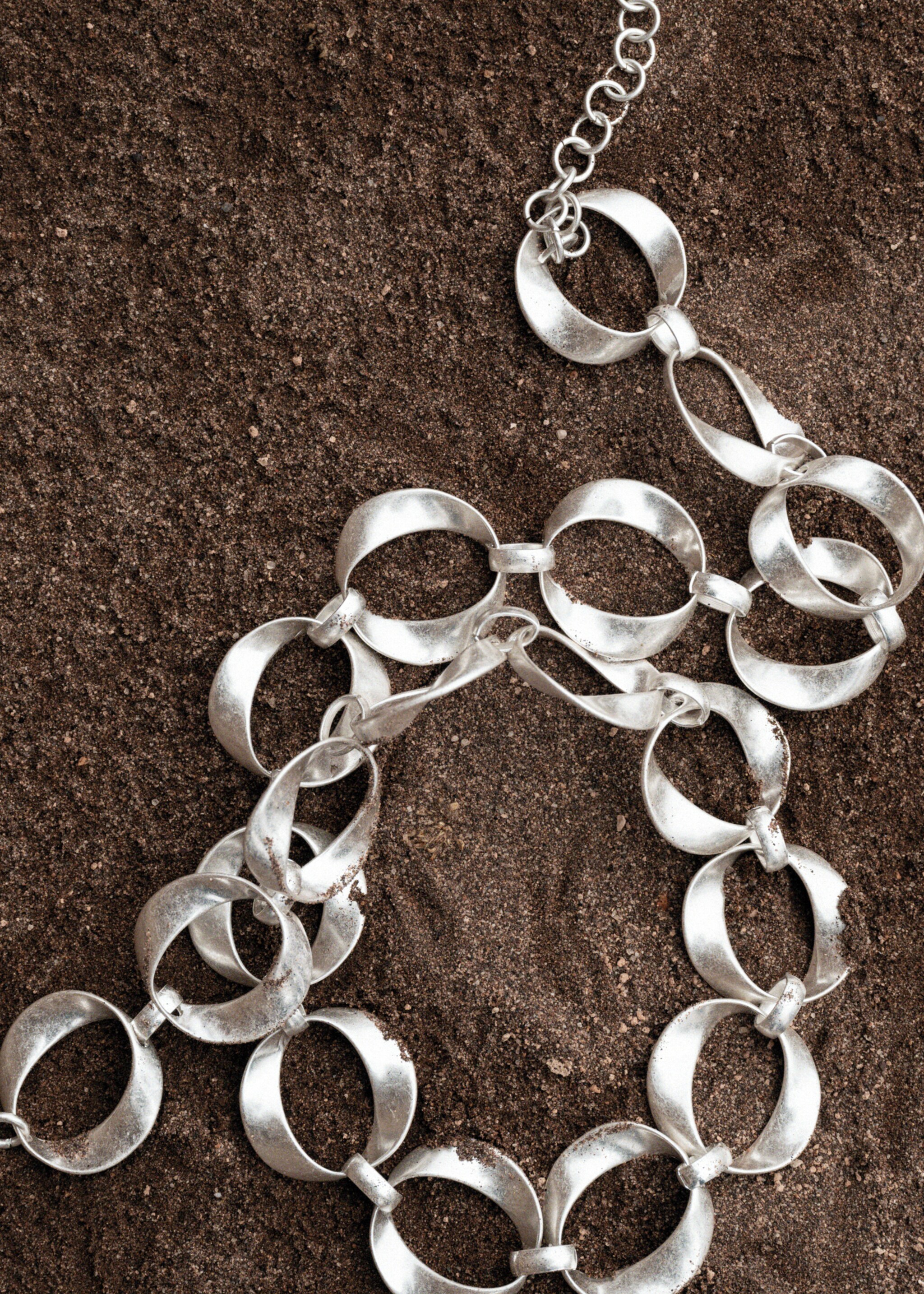 Cinturón aros metálicos - Detalle del artículo 9, Plata. Ref: 87027713-00.
